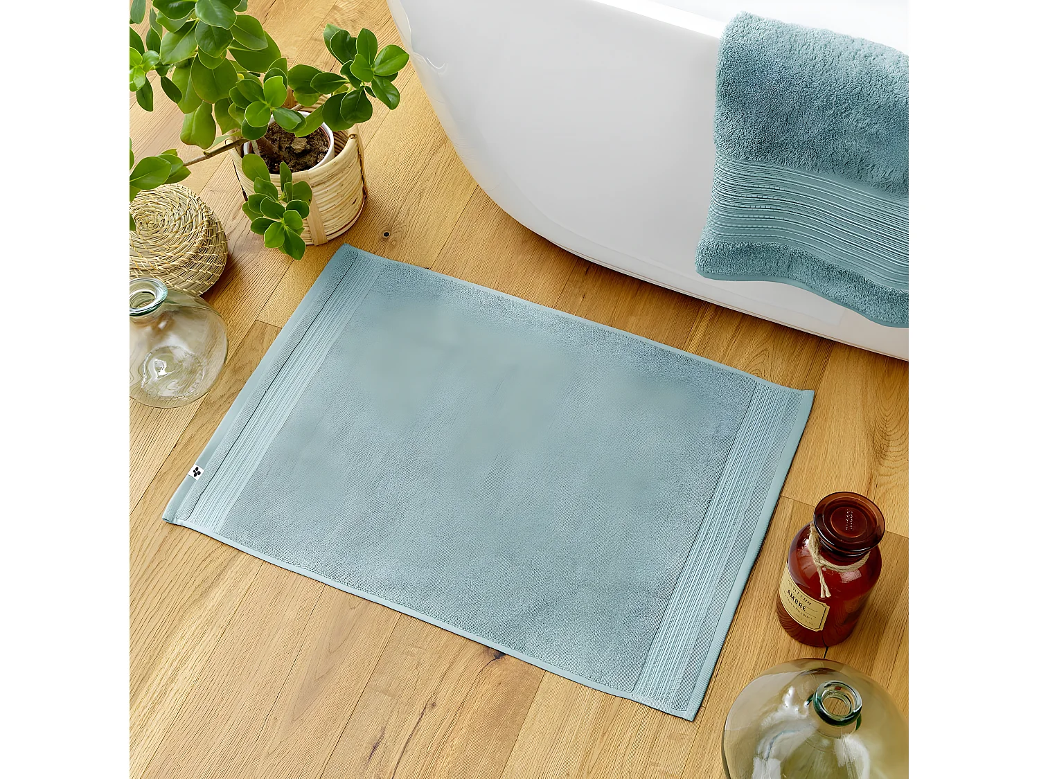 EMMA - Tapis de Bain 50x70cm en Coton Bio Coloris Bleu Glacier