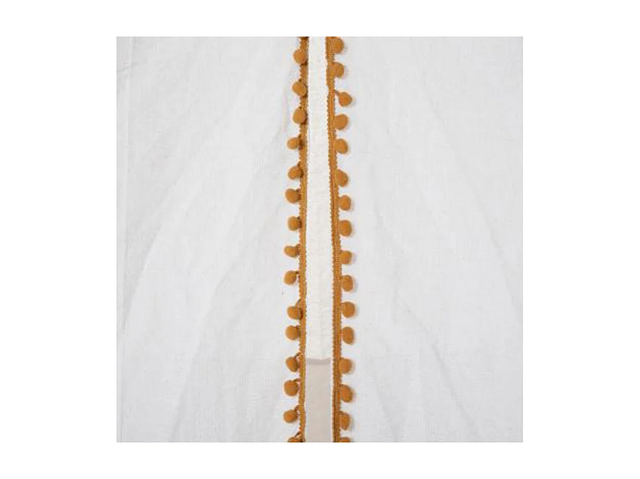 Tipi con pompones redondos