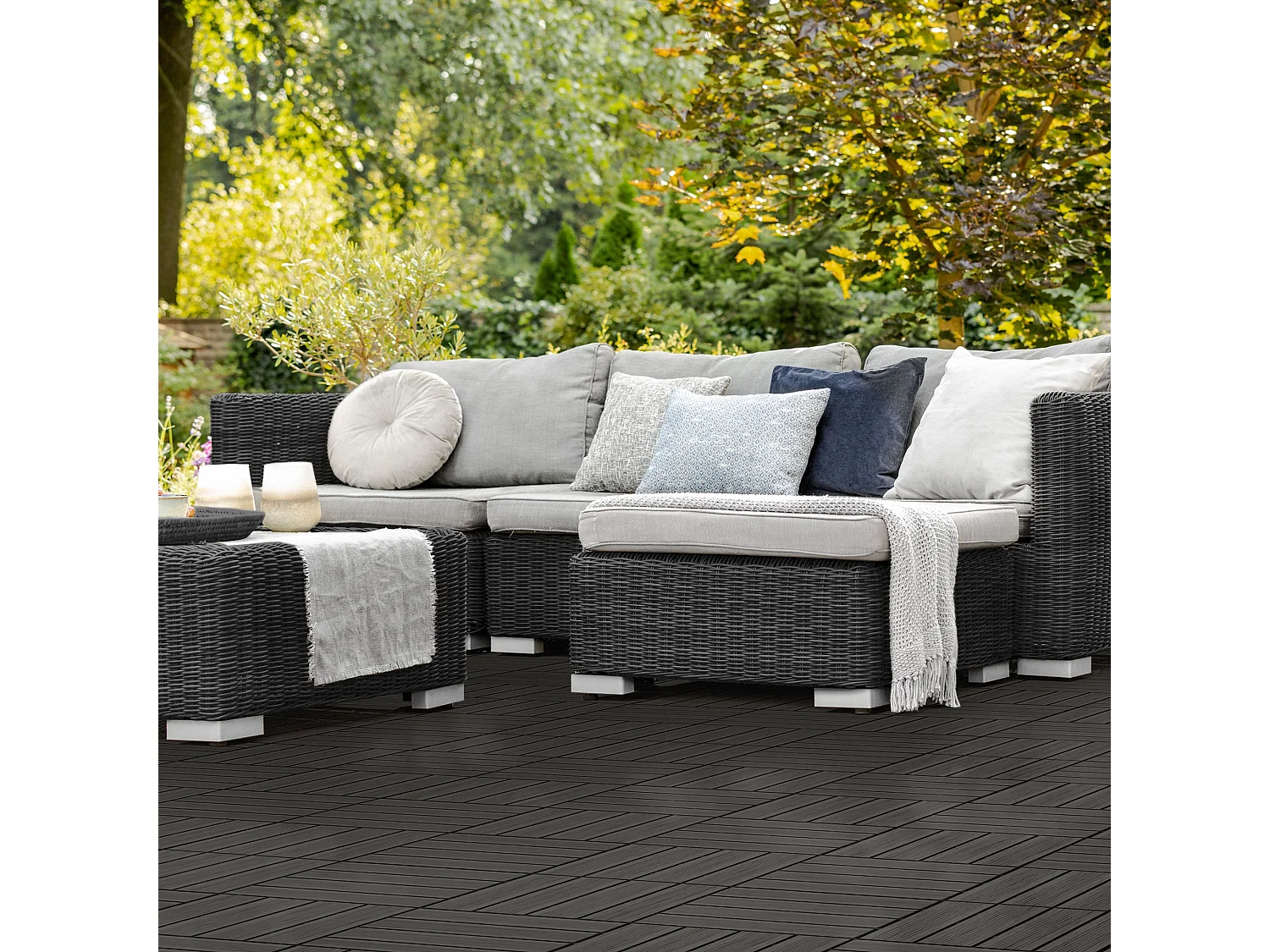 44x Piastrelle per terrazze in WPC, 30 x 30 cm, antracite, 4 m²