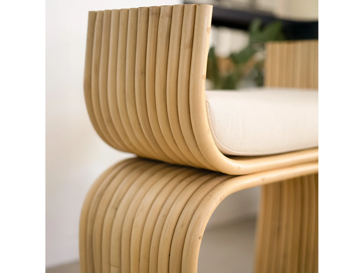 Tabouret en rotin et coussin blanc - Réane