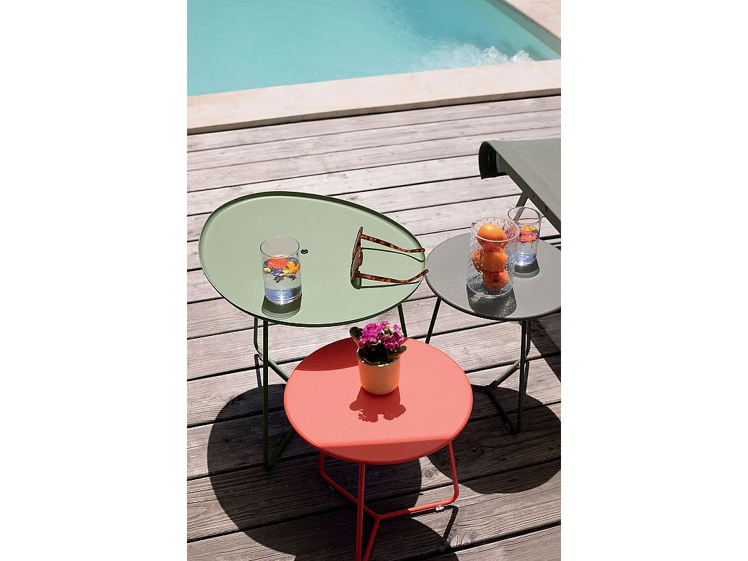 Mesa baja de exterior COCOTTE color STORM GREY