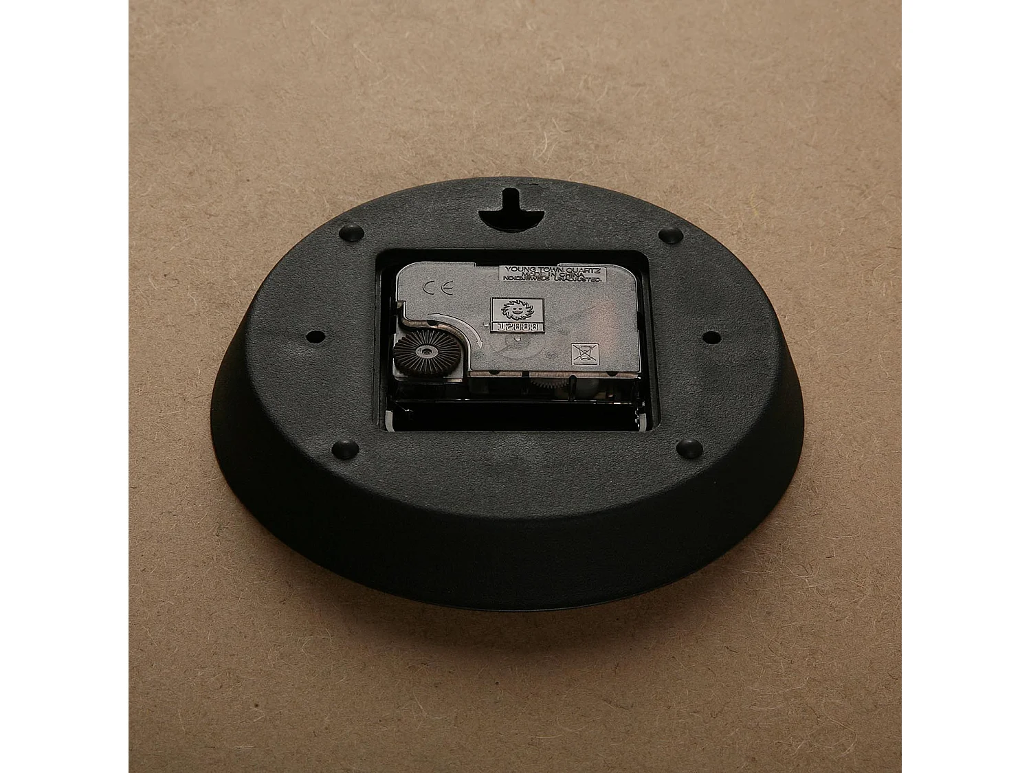 Horloge Murale pour Salon ou Cuisine - - Blackall - 76,5x6,5x76,5cm - Pendule en Bois - Gris