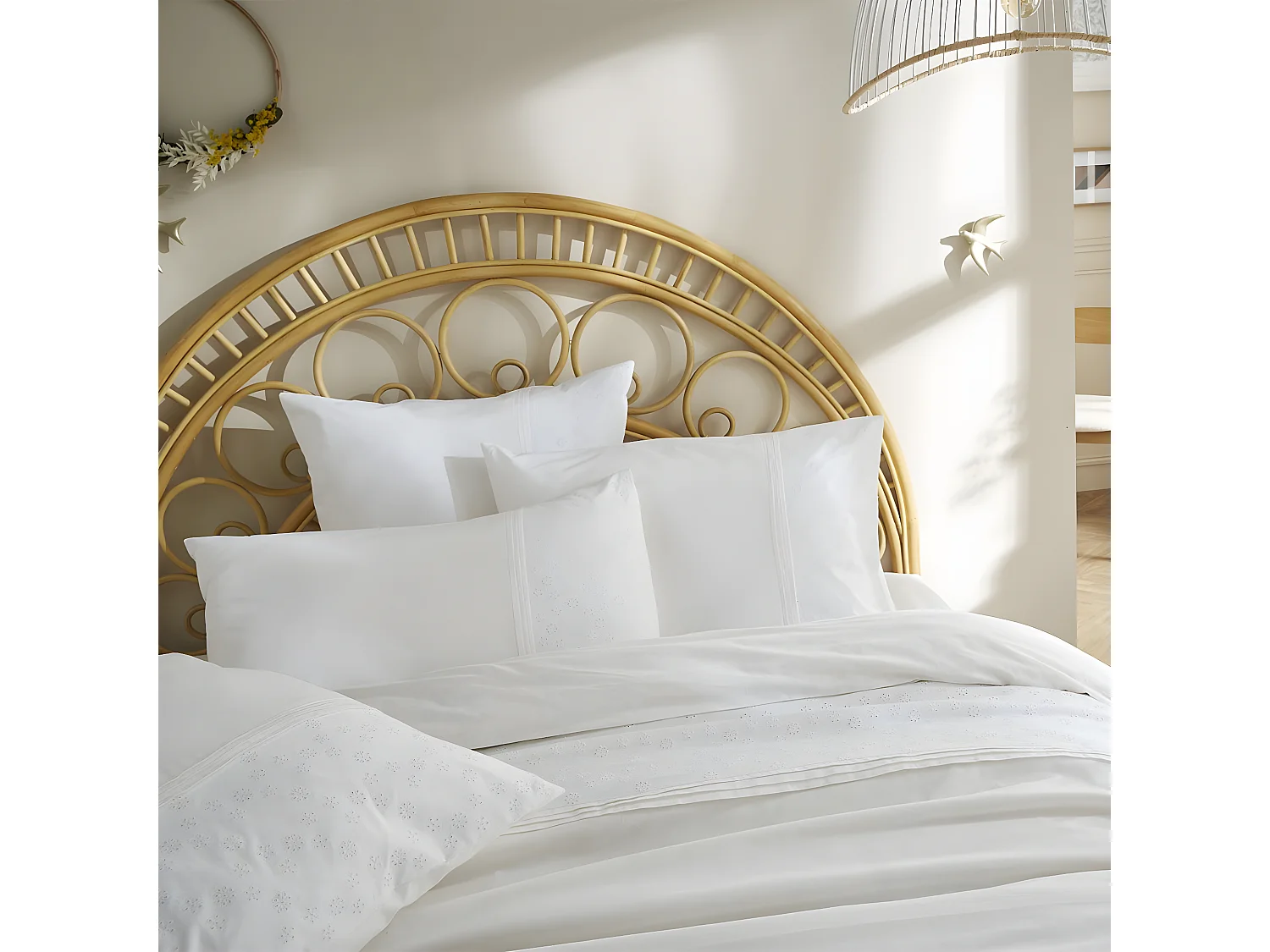 POLA - Housse de Couette 240x220cm Coton Coloris Coco avec Détails Ajourés