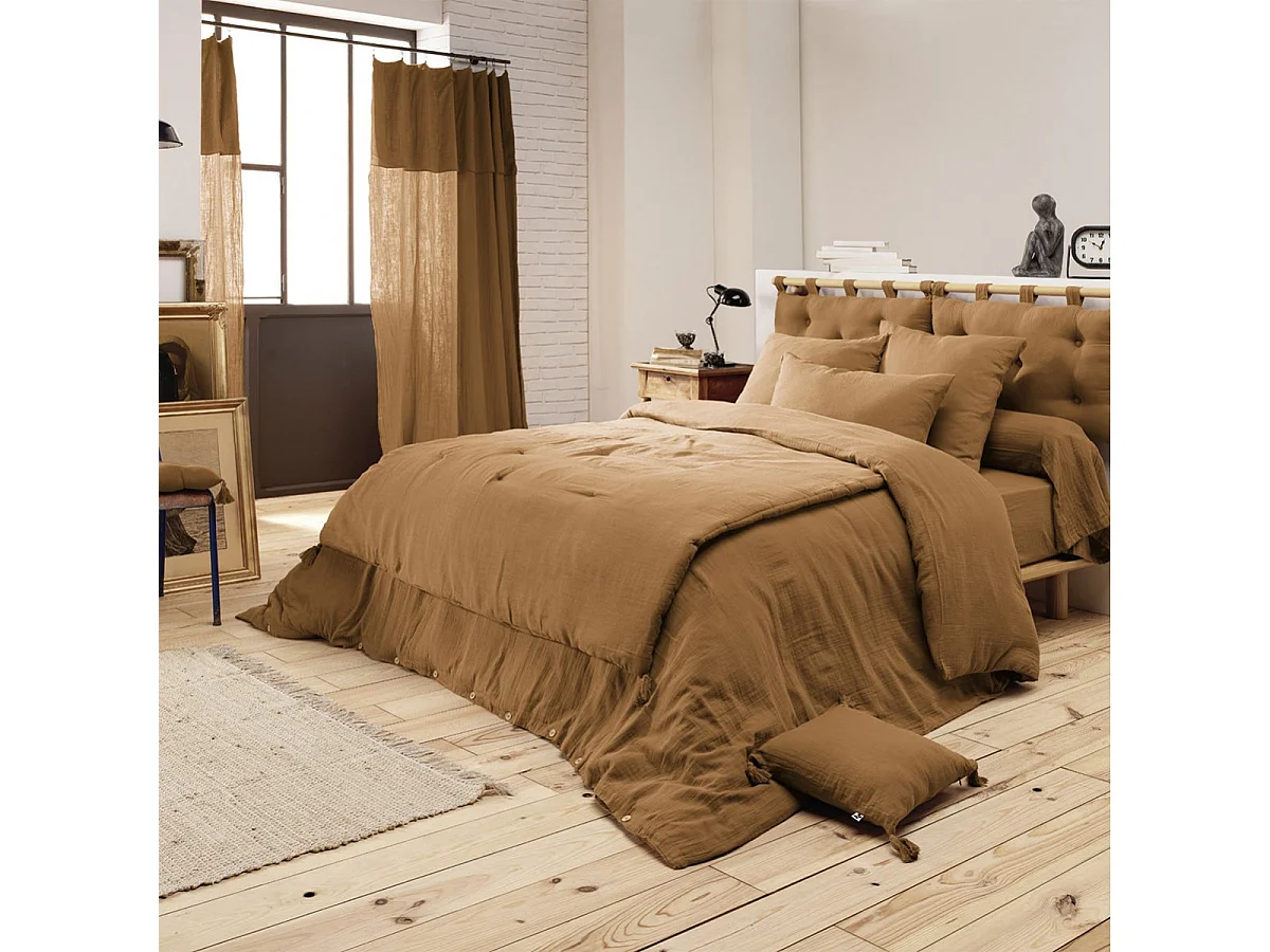 OUREA - Couvre-pied 150x150cm Capitonné Gaze de Coton Camel