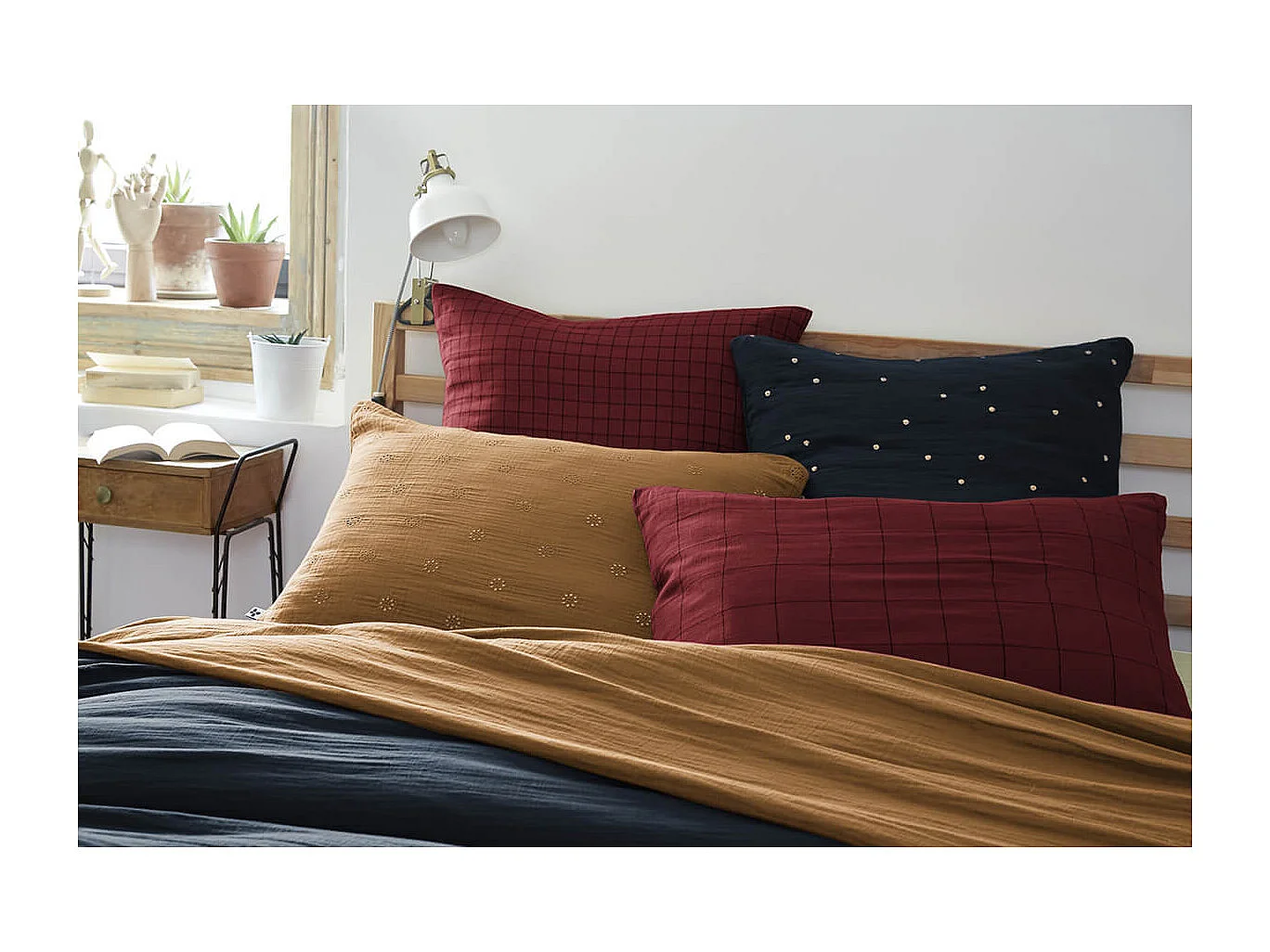 OUREA MOTIF - Taie d'Oreiller 50x70cm Gaze de Coton Lie de Vin à Grands Carreaux