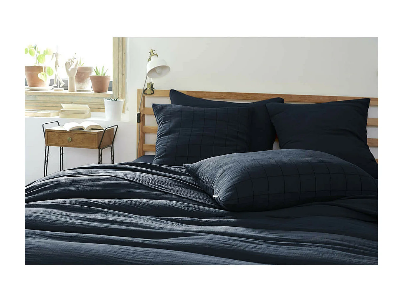 OUREA MOTIF - Taie d'Oreiller 60x60cm Gaze de Coton Minuit à Grands Carreaux