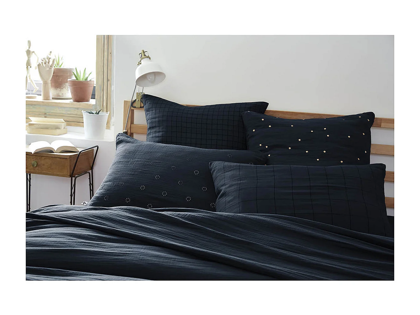 OUREA MOTIF - Taie d'Oreiller 50x70cm Gaze de Coton Minuit à Grands Carreaux