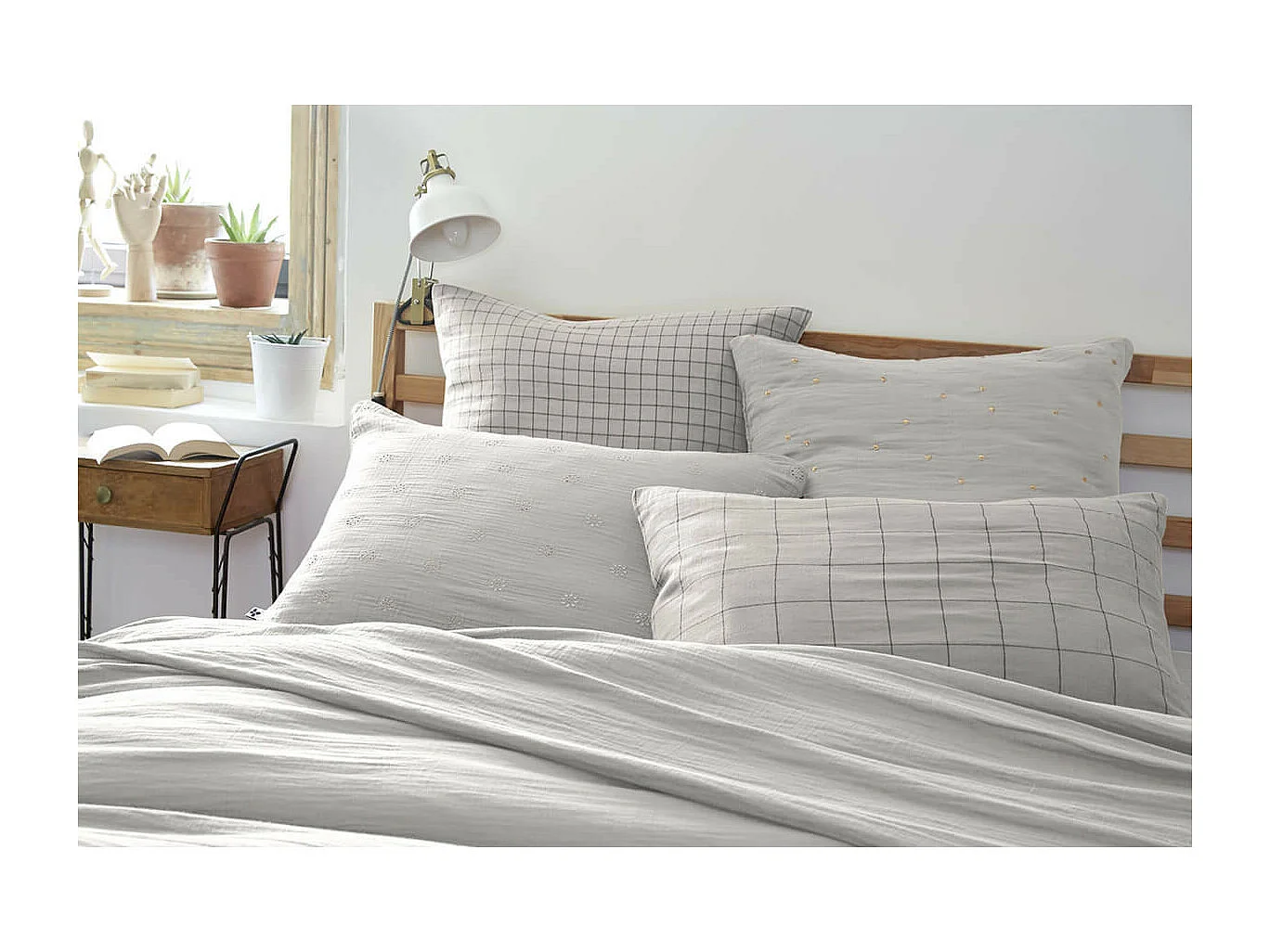 OUREA MOTIF - Taie d'Oreiller 50x70cm Gaze de Coton Nuage à Grands Carreaux