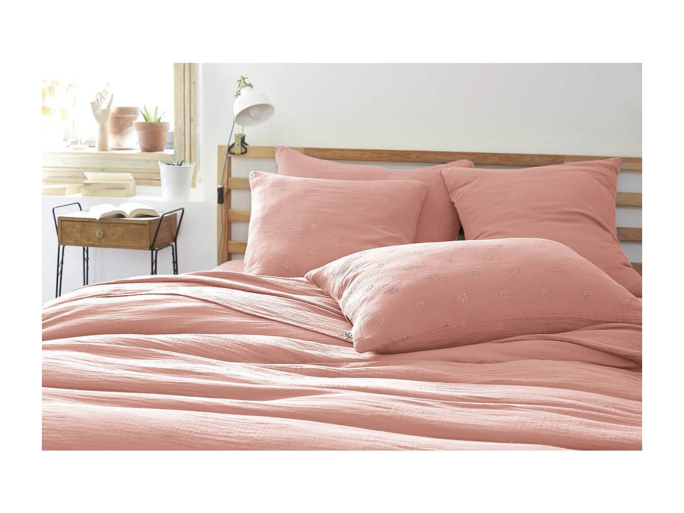 OUREA MOTIF - Taie d'Oreiller 50x70cm Gaze de Coton Rose Pêche à Fleurs Ajourées