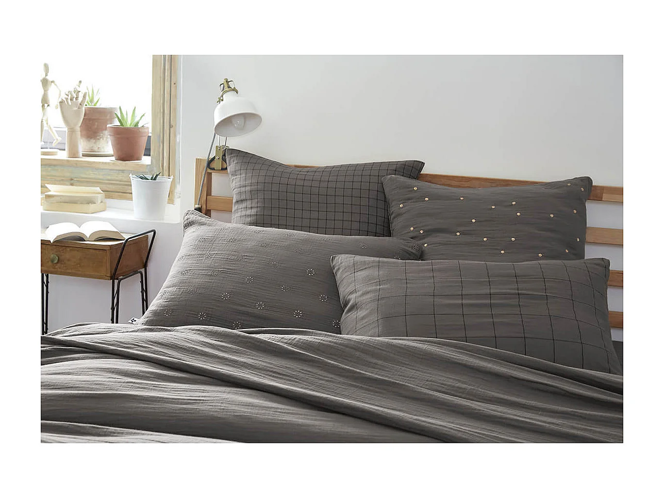 OUREA MOTIF - Taie d'Oreiller 60x60cm Gaze de Coton Granit à Petits Carreaux