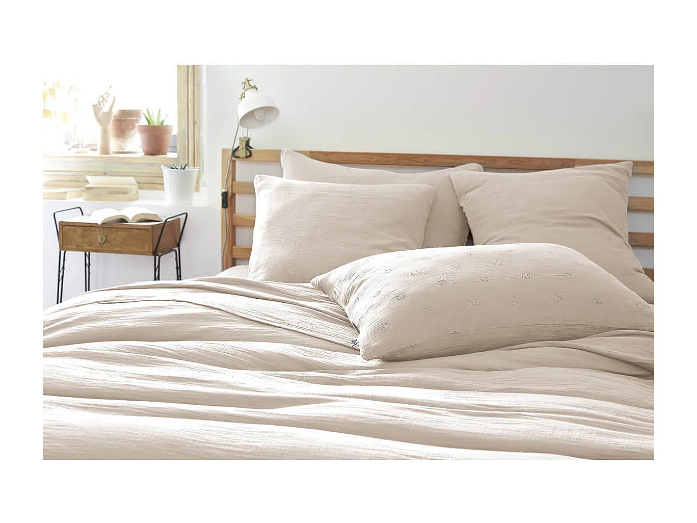 OUREA MOTIF - Taie d'Oreiller 50x70cm Gaze de Coton Pampa à Fleurs Ajourées