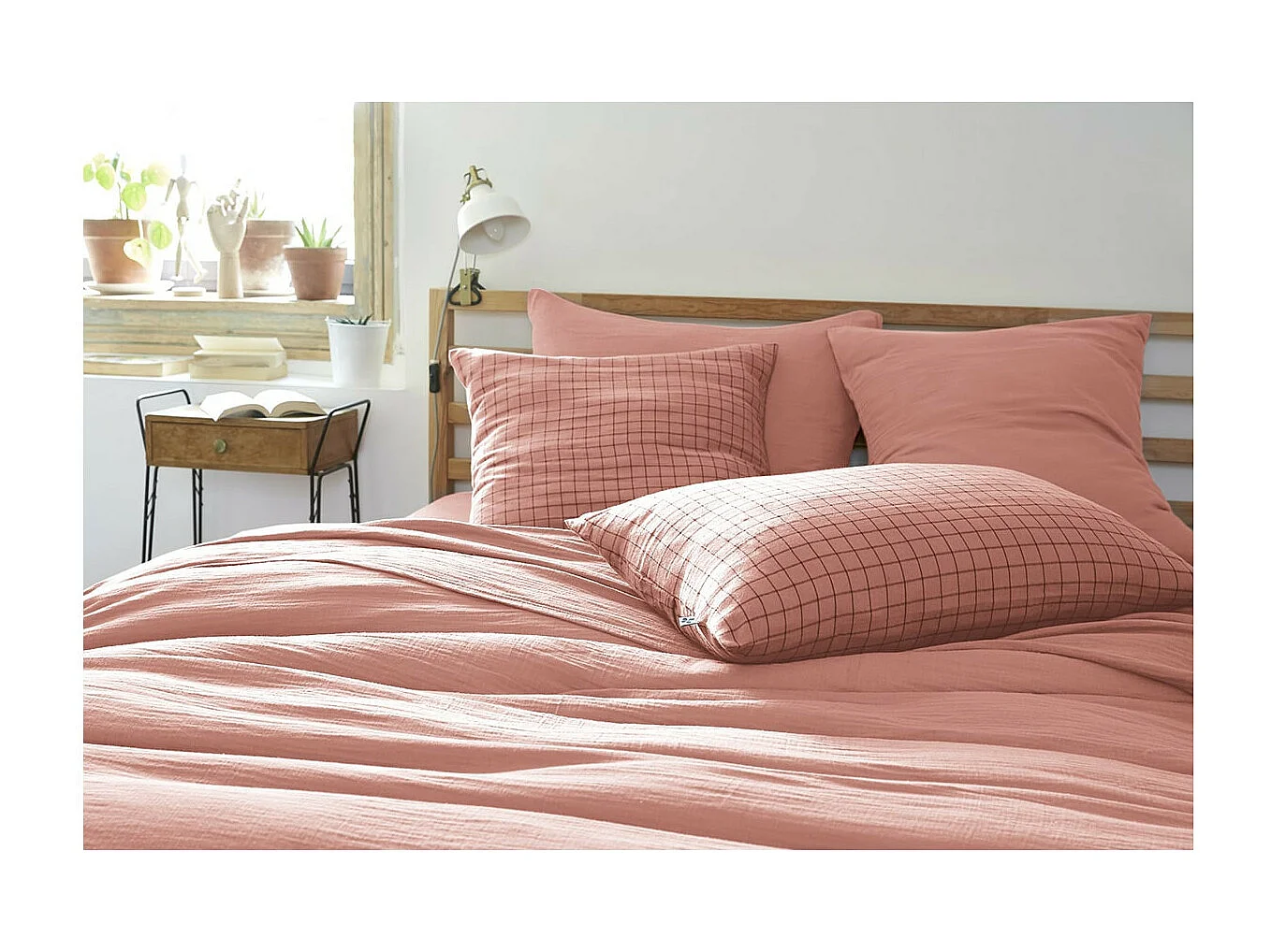 OUREA MOTIF - Taie d'Oreiller 50x70cm Gaze de Coton Rose Pêche à Petits Carreaux