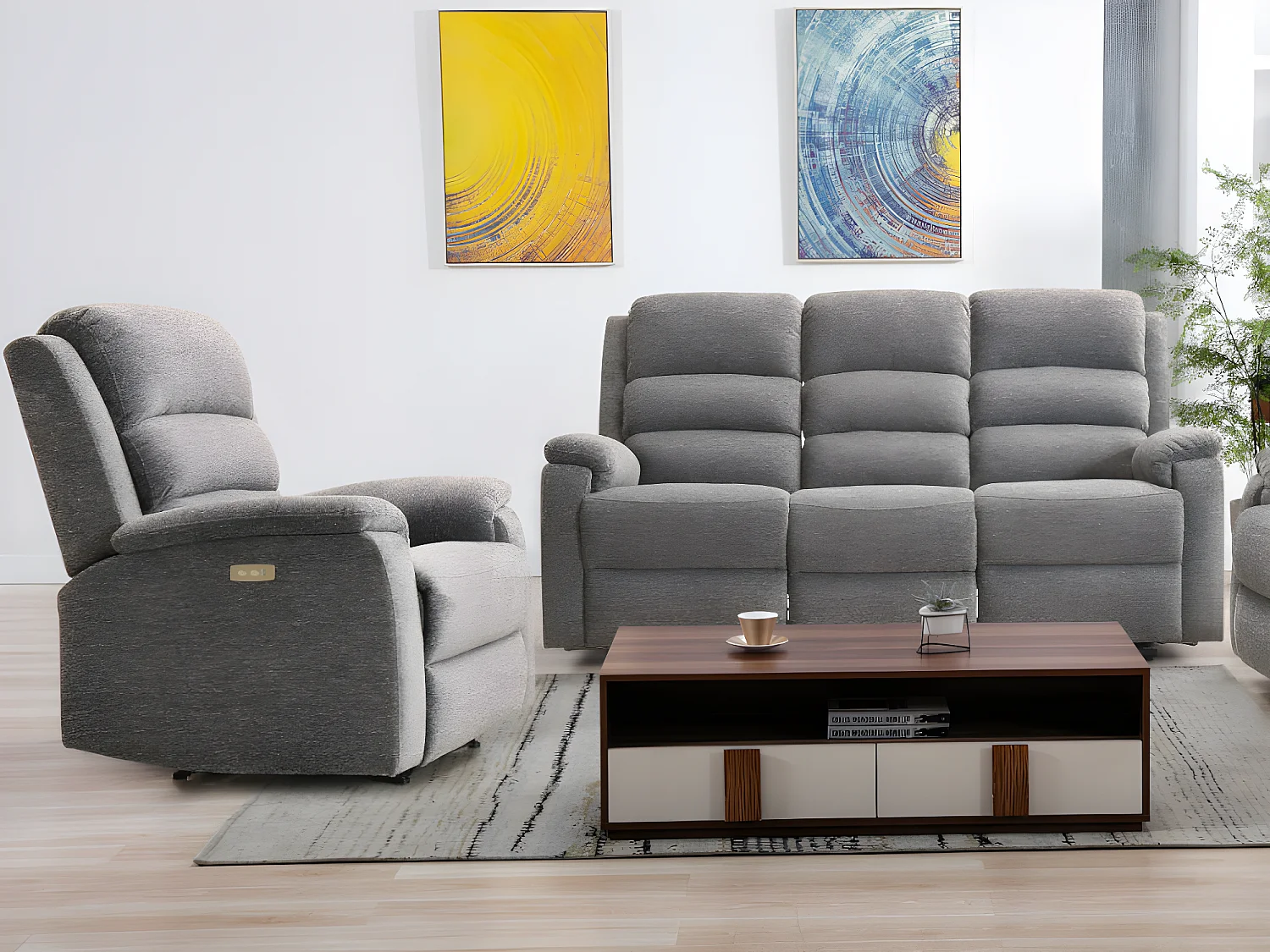 Elektrische driezits relaxbank en relaxfauteuil van stof met plateau NEVERS - Grijs