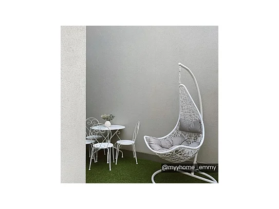 Sillón colgante de resina trenzada antracita y cojines beige - OROSI