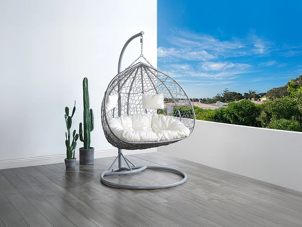 Sillón colgante de 2 plazas de resina trenzada - Gris con cojines blancos - CAYAMBE