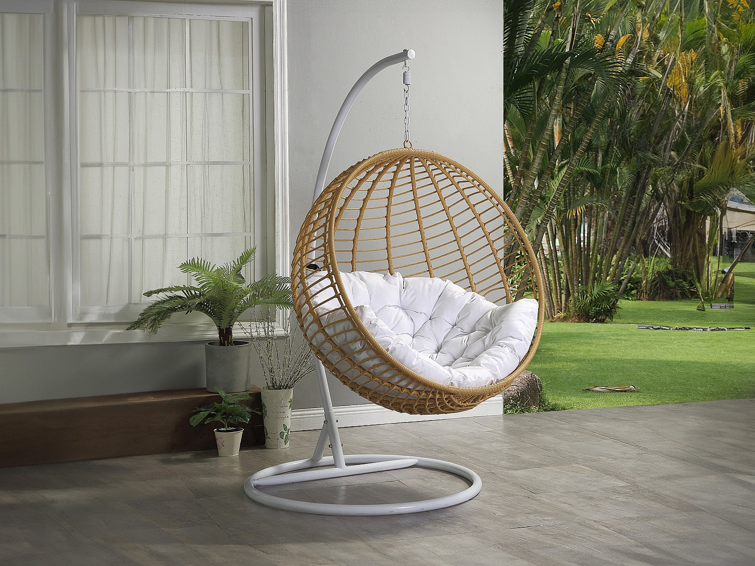 Vente-unique Hängesessel - Polyrattan - Natur Hell Mit Weißen Kissen - Bontoc Von Mylia