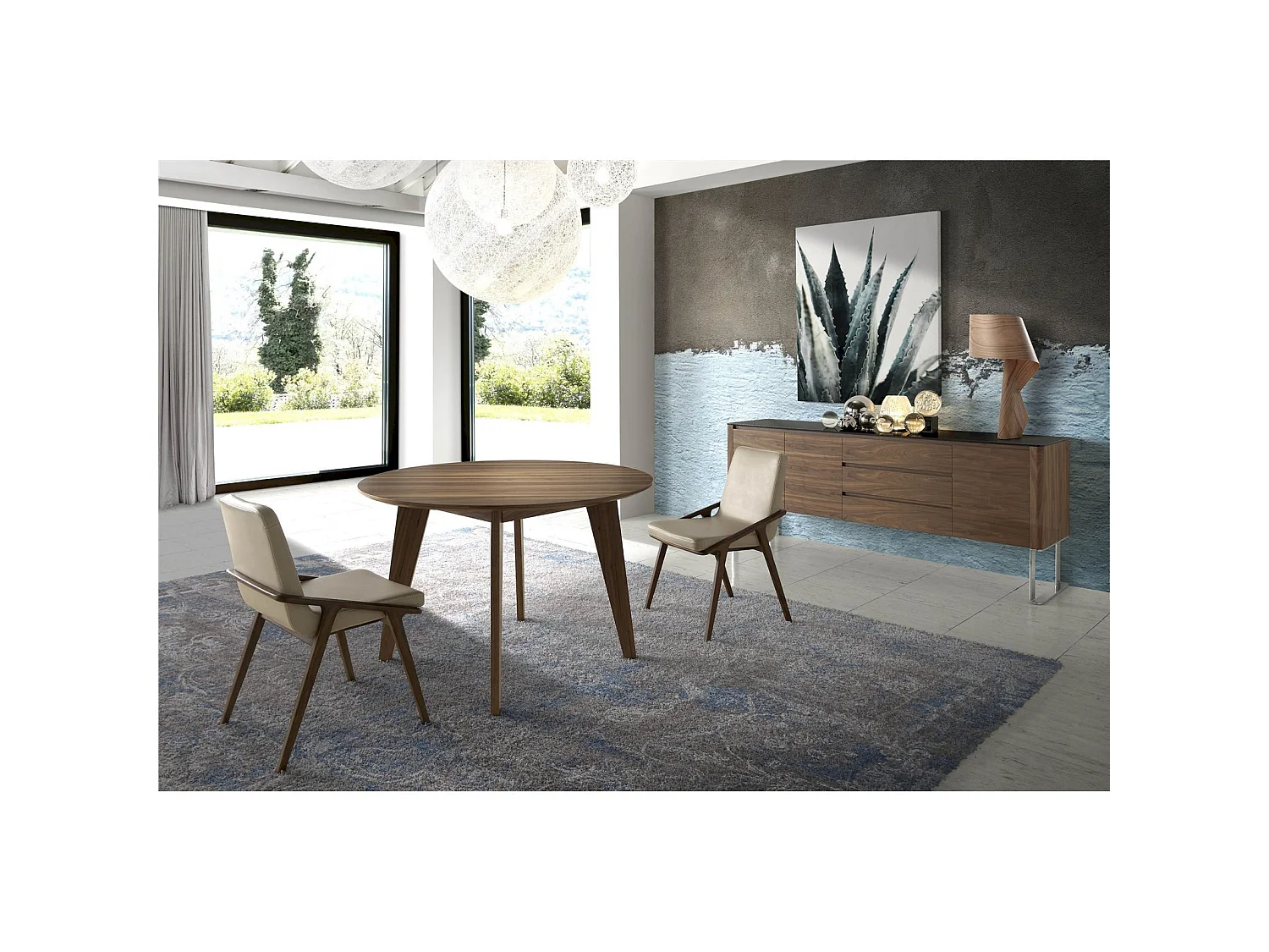 Chaise en noyer avec assise rembourrée