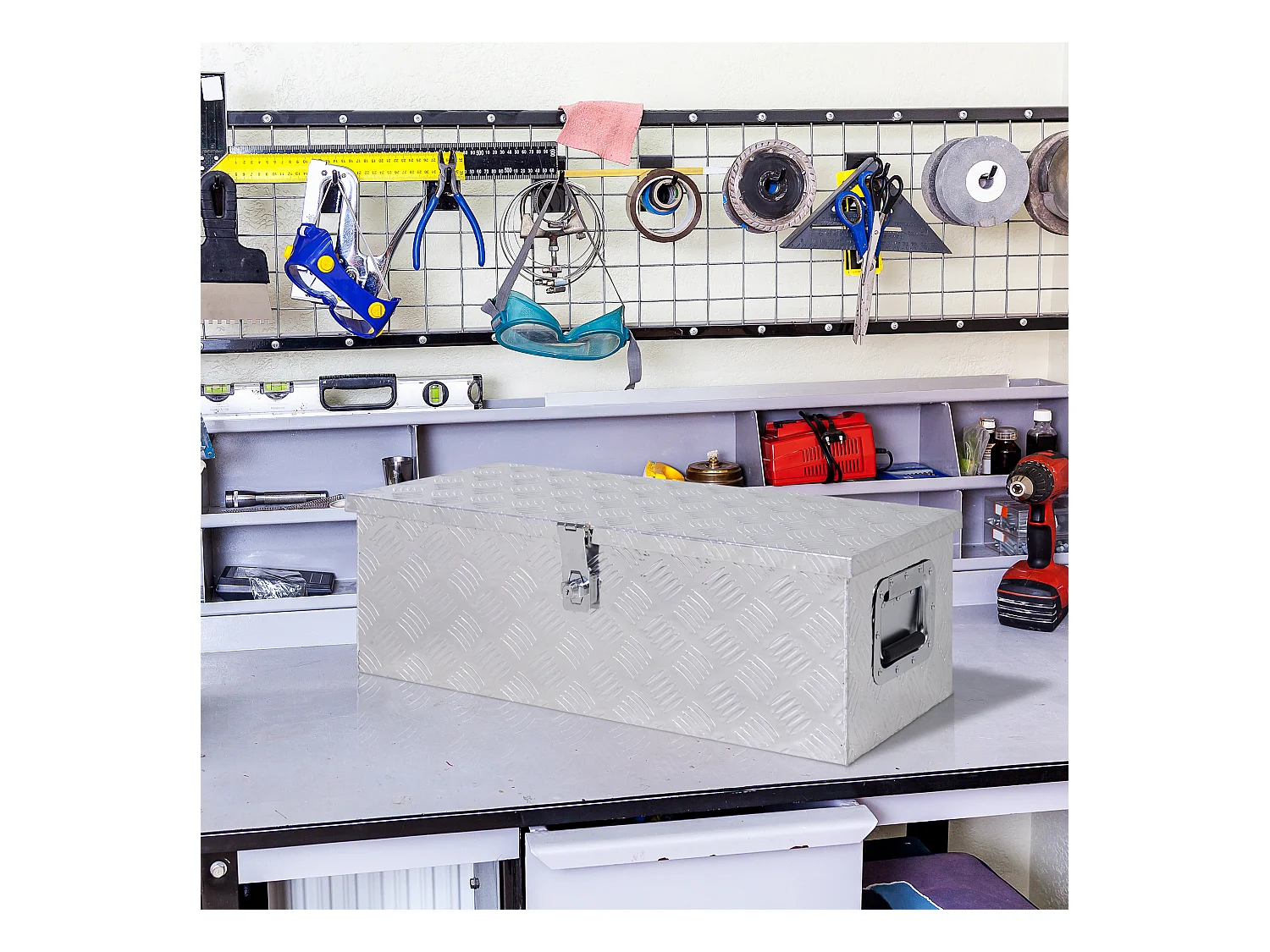 HOMCOM Boite de rangement - boîte à outils en aluminium - caisse à outil alu. poignées rétractables verrouillage clé dim. 76L x 33l x 25H cm