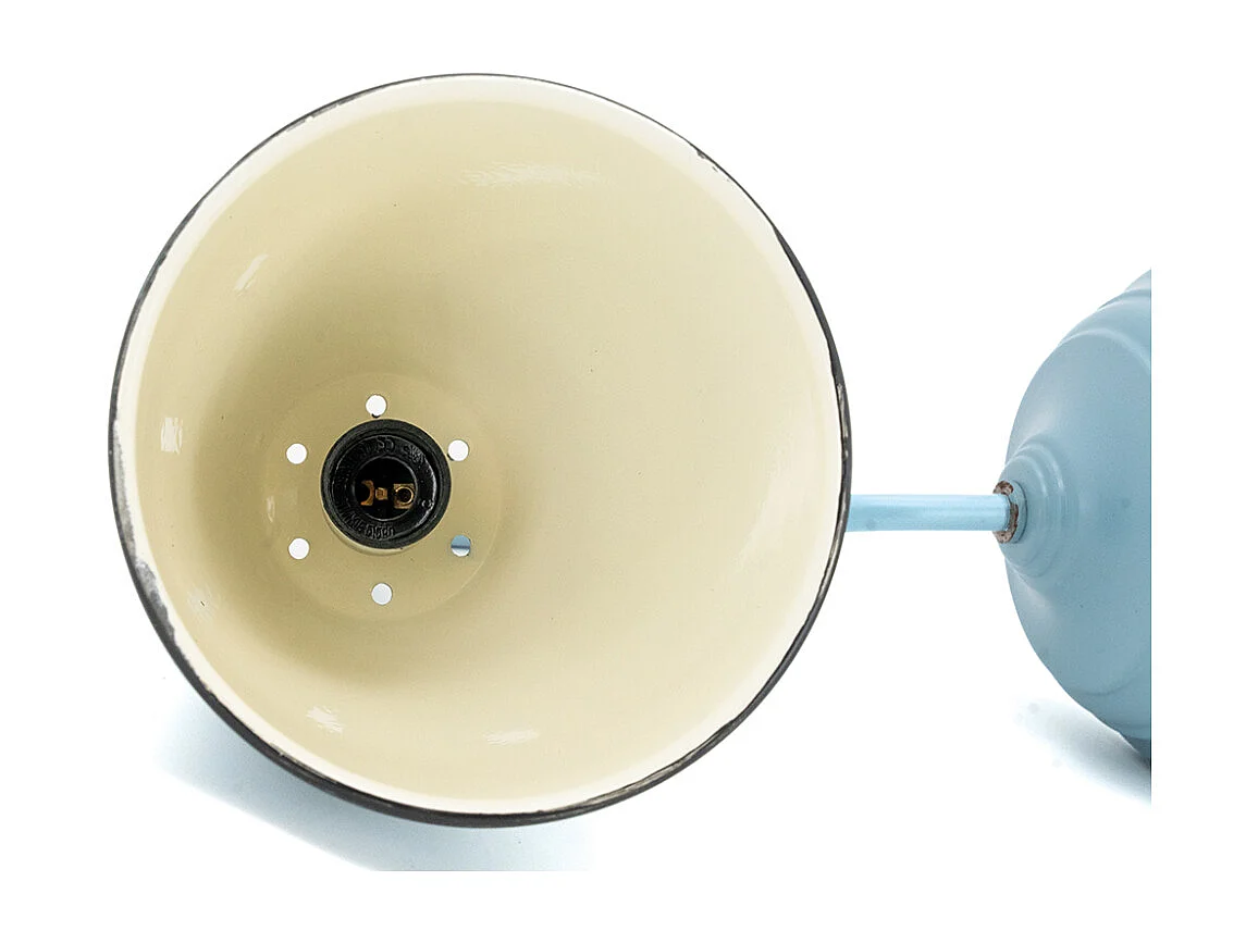 Wandleuchte aus lackiertem Metall