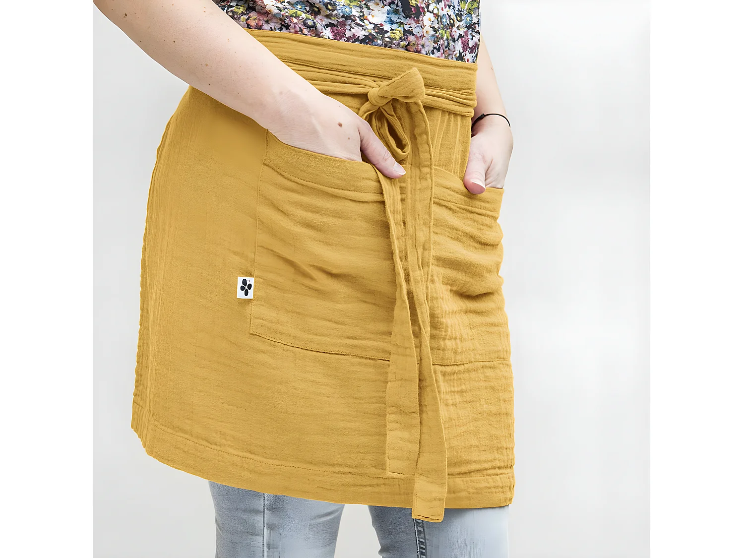 OUREA - Demi-Tablier avec Double Poche Gaze de Coton Safran