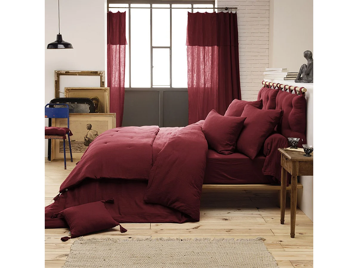 OUREA - Chemin de Lit 90x200cm Capitonné Gaze de Coton Lie de Vin