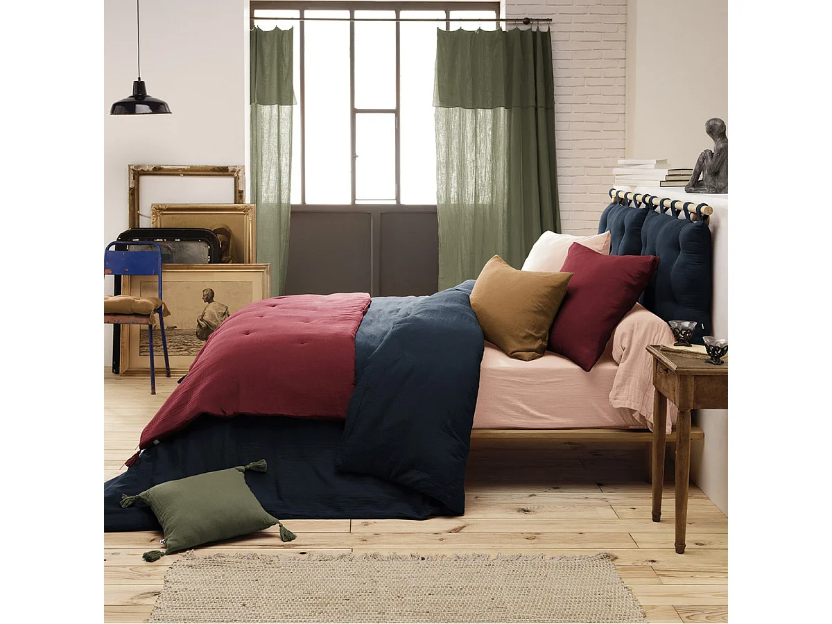 OUREA - Chemin de Lit 90x200cm Capitonné Gaze de Coton Lie de Vin