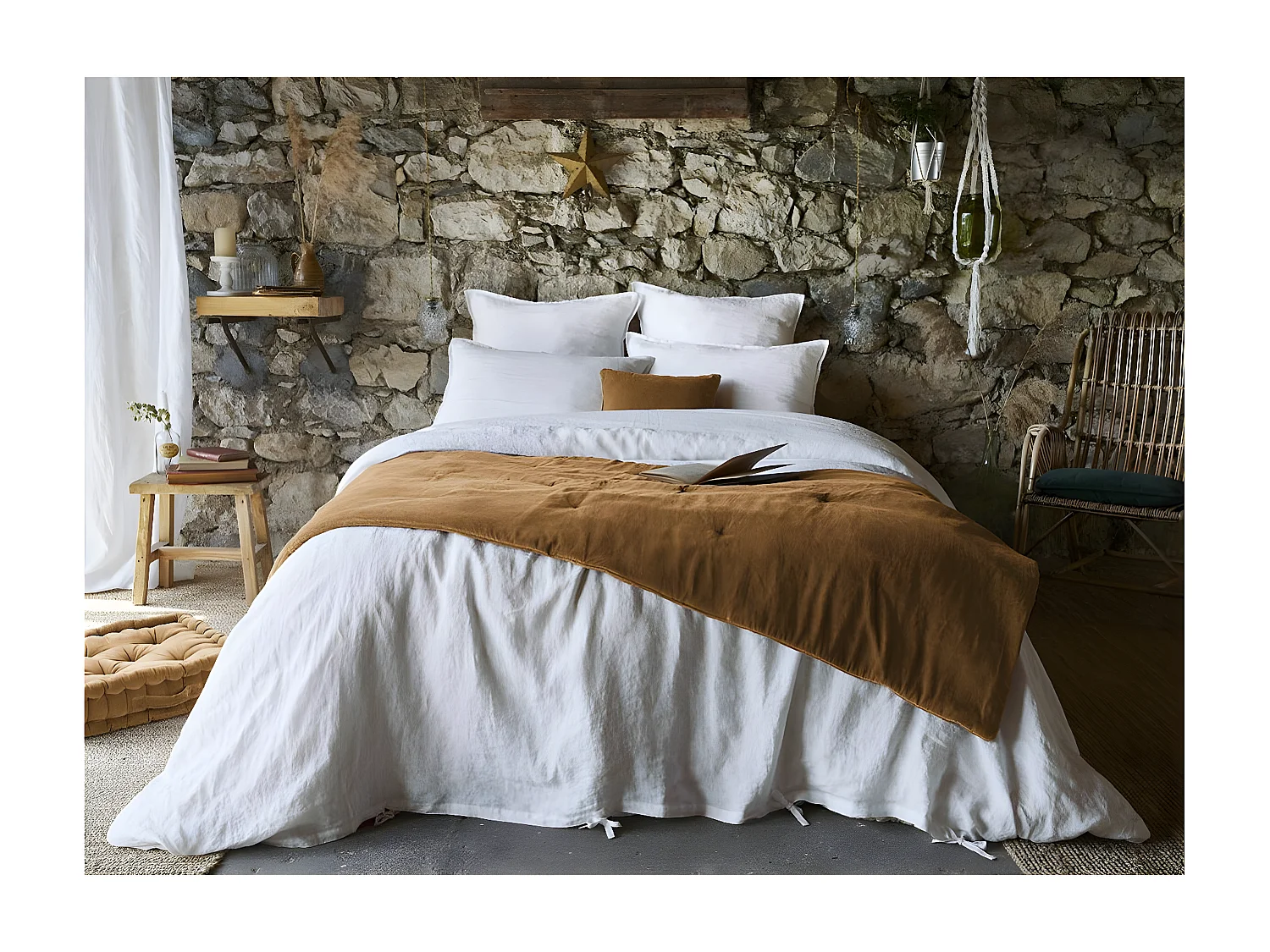 HARRIS - Chemin de Lit 90x200cm Velours de Coton Coloris Camel