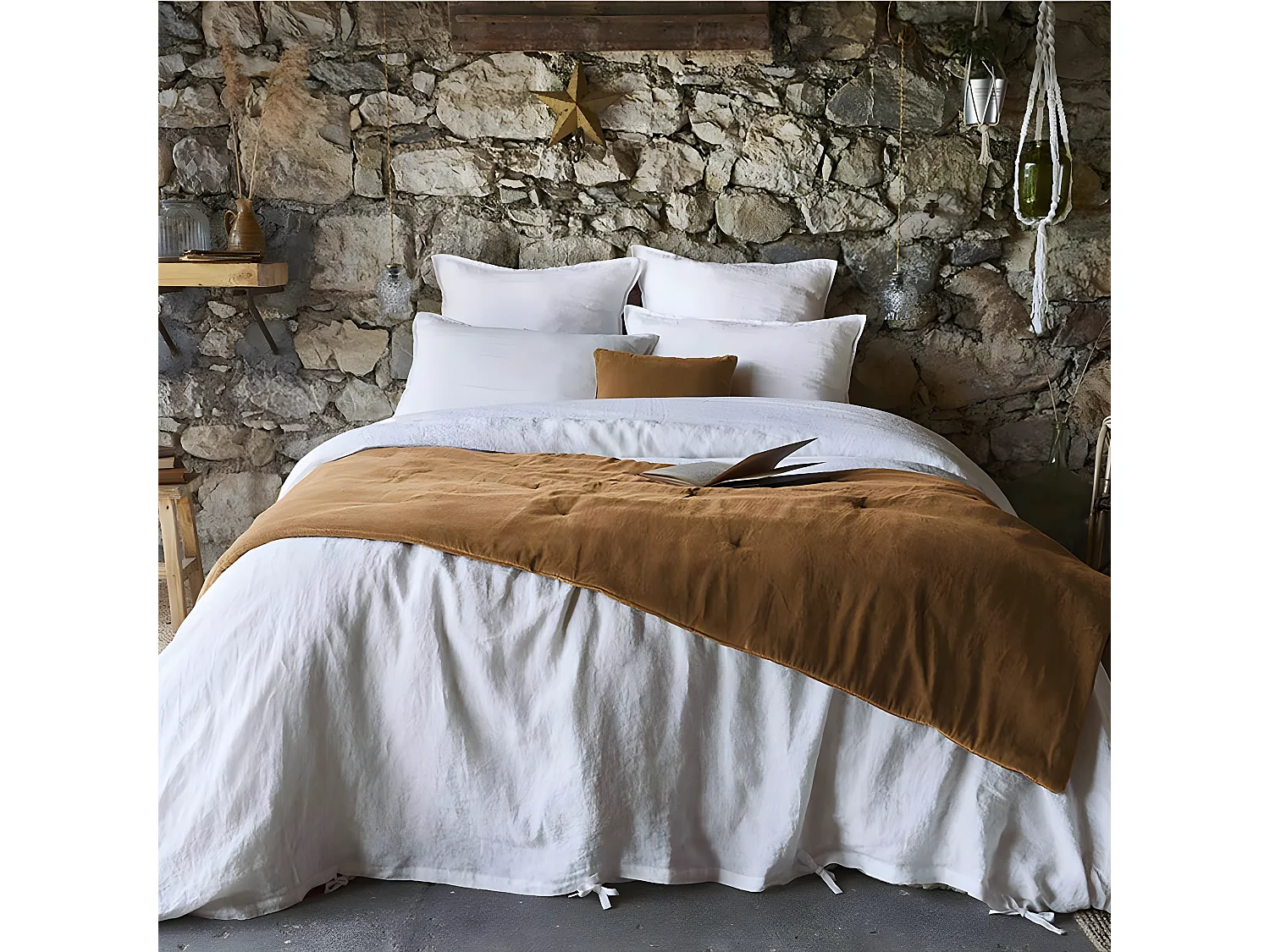 HARRIS - Chemin de Lit 90x200cm Velours de Coton Coloris Camel