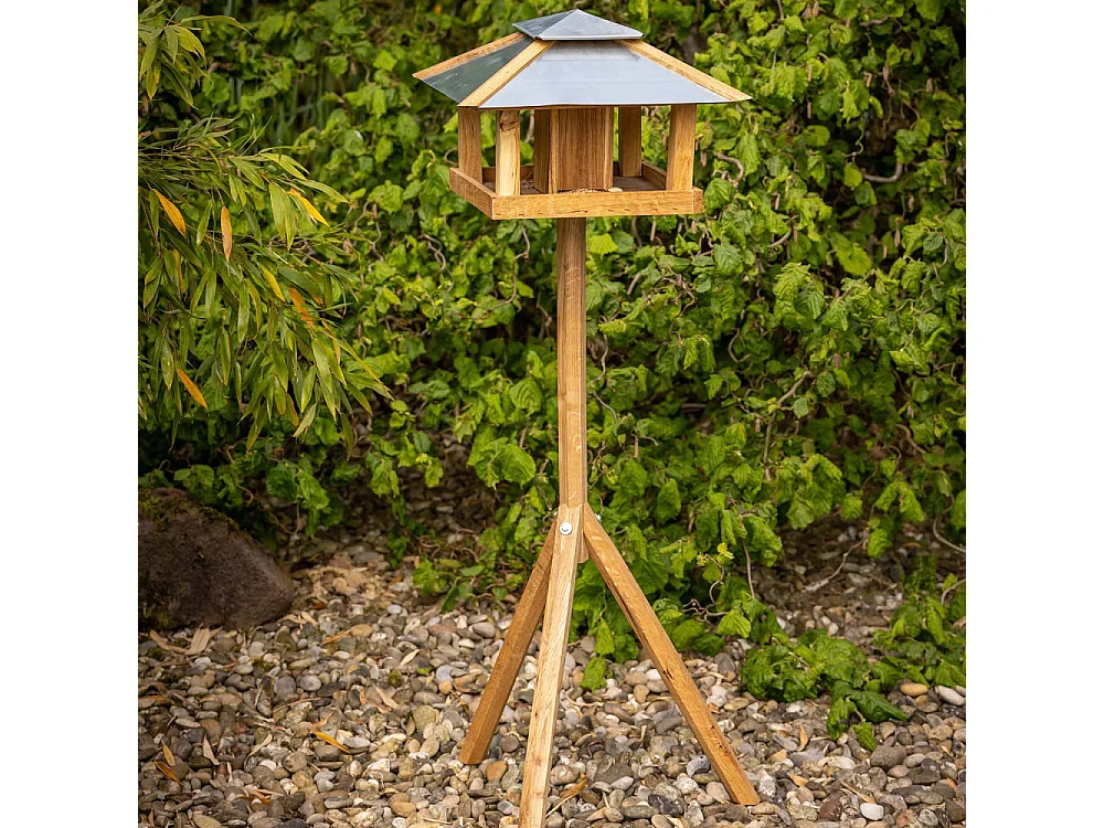 Comedero de roble sobre trípode Techo cuadrado de acero