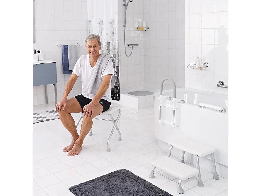 Sgabello da Bagno Pieghevole 110 kg Bianco A0050301