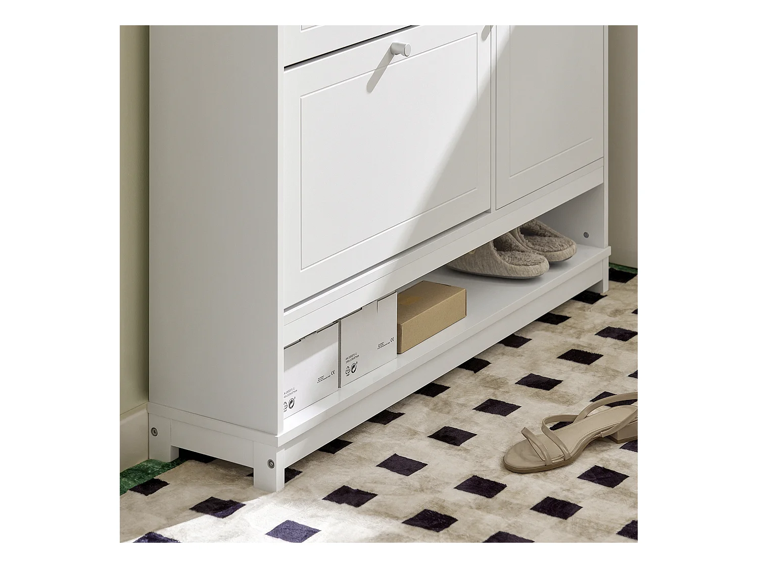 Szafka na buty z 3 drzwiami FSR114-W