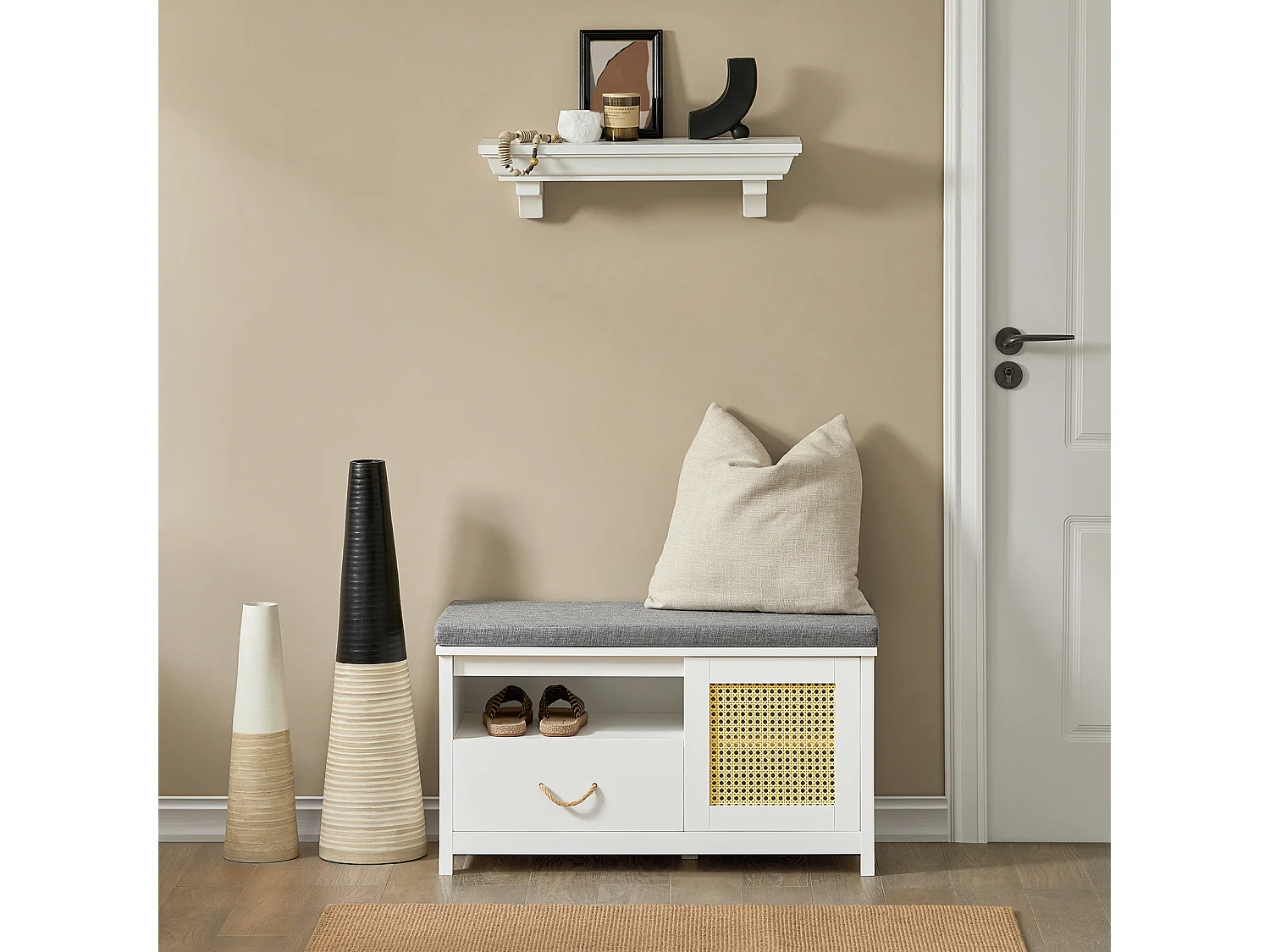 Banc de Rangement, Banc à Chaussures, Meuble d’Entrée avec Coussin Rembourré avec 1 Porte, FSR126-W