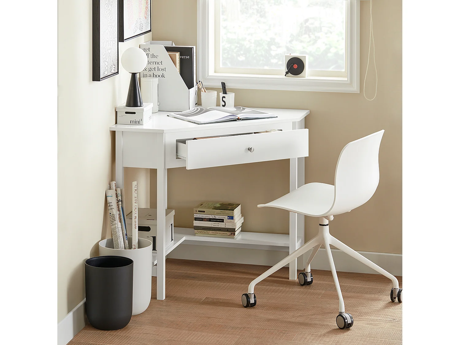 Mesa de Ordenador, Mesa de Escritorio con un Cajón, Triangular,Blanco,FWT31-W SoBuy ES