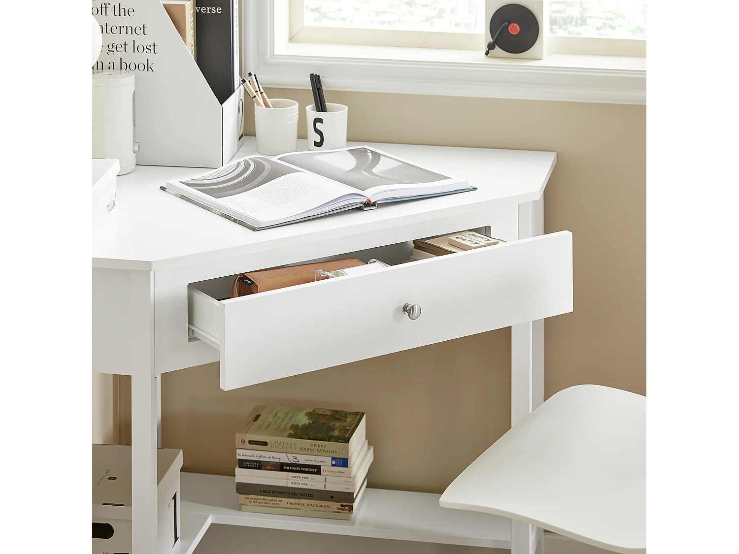 Mesa de Ordenador, Mesa de Escritorio con un Cajón, Triangular,Blanco,FWT31-W SoBuy ES