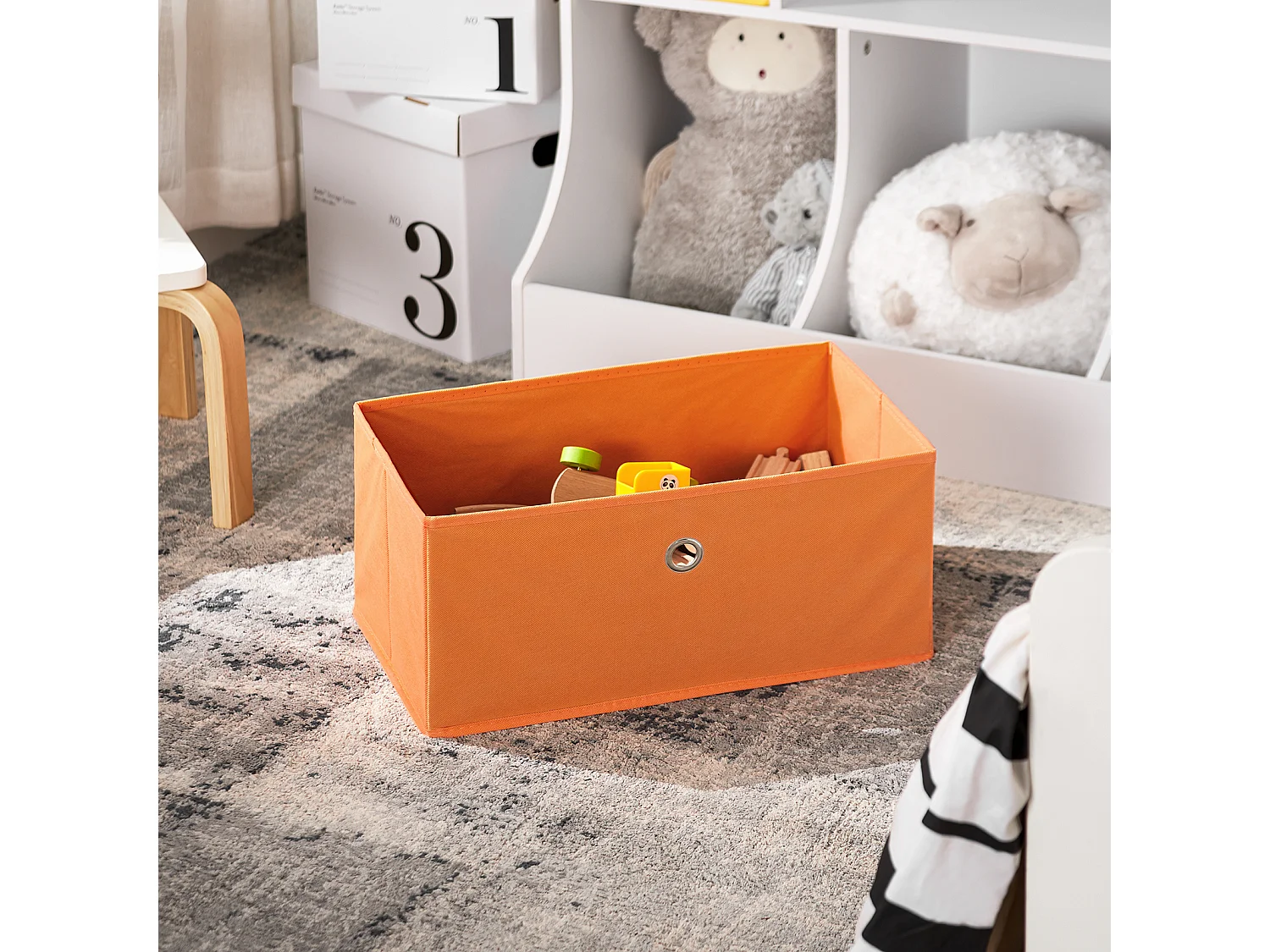 SoBuy KMB26-W Kinderboekenkast Kinderplank met 5 Opbergvakken en 3 Stoffen Dozen Speelgoedplank Ppbergplank voor Kinderen Speelgoed Organizer Wit