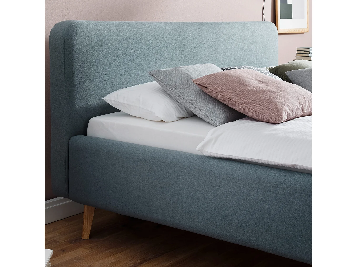 Lit scandinave en tissu rembourré bleu clair 140x200 - LT8001