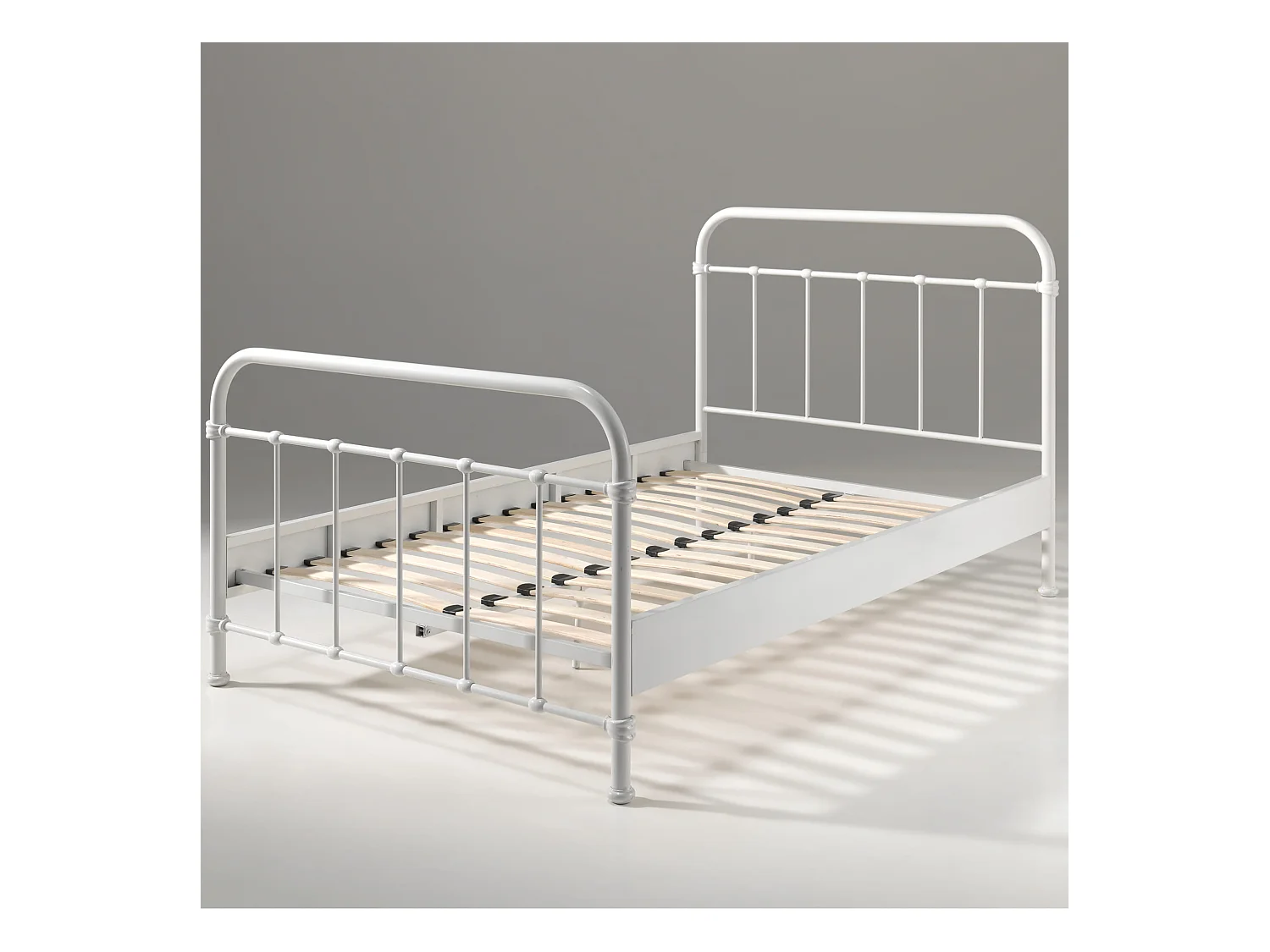 Lit enfant en métal blanc avec sommier 120x200