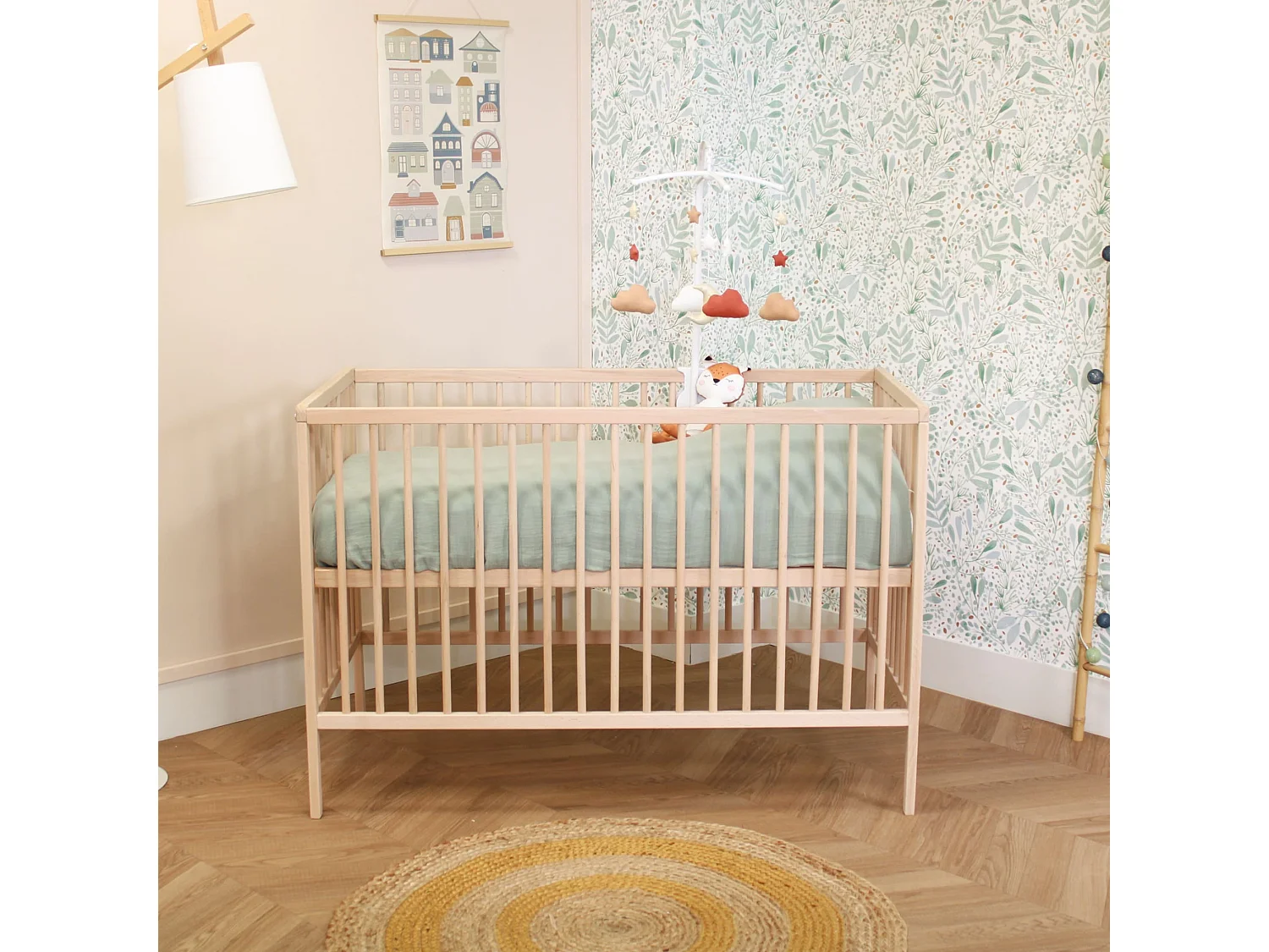 Lit bébé à barreaux en bois massif avec sommier réglable en hauteur 120x60 naturel