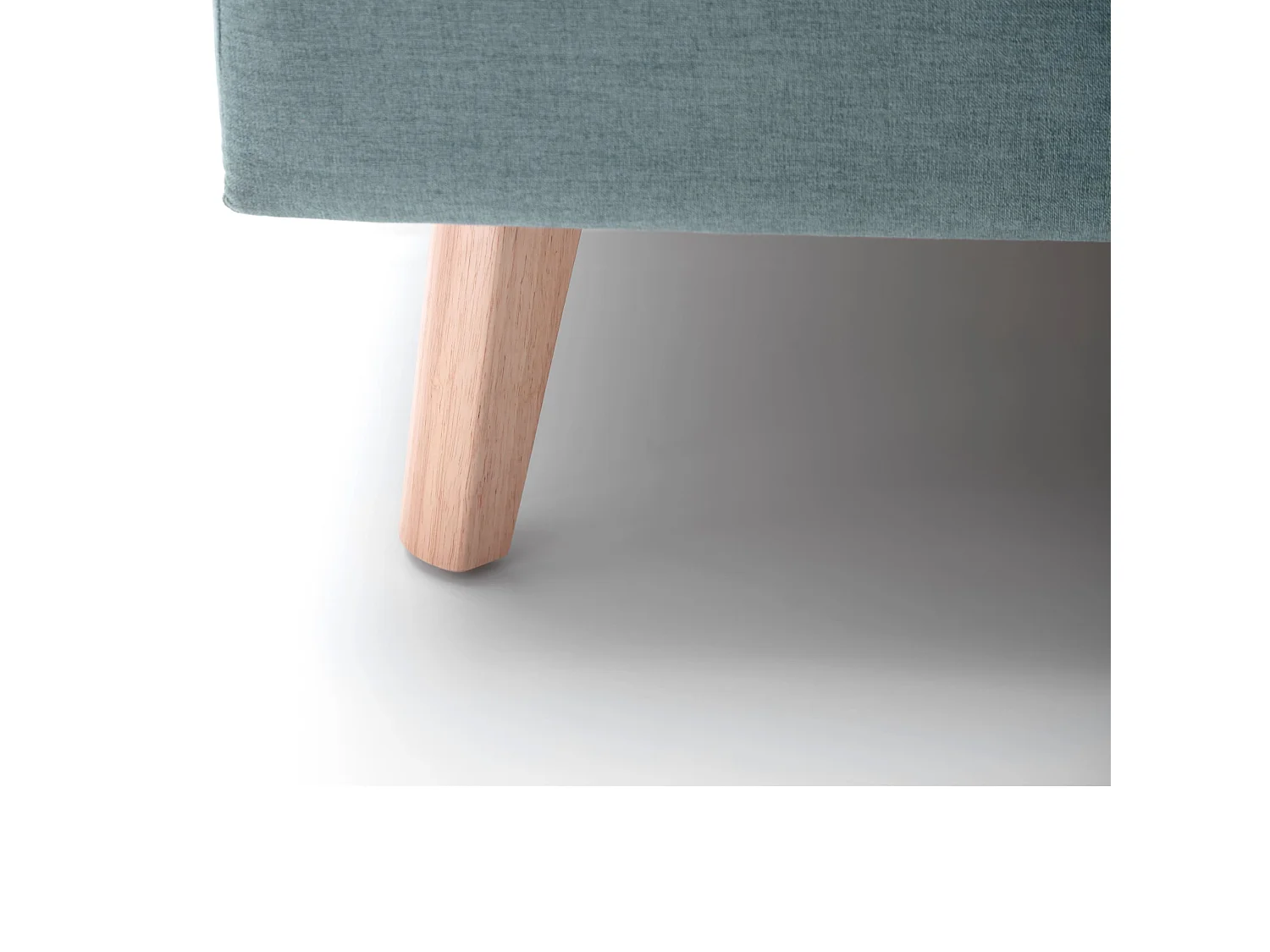 Lit rembourré en tissu bleu ciel avec tête de lit lisse 140x200 - LT8003