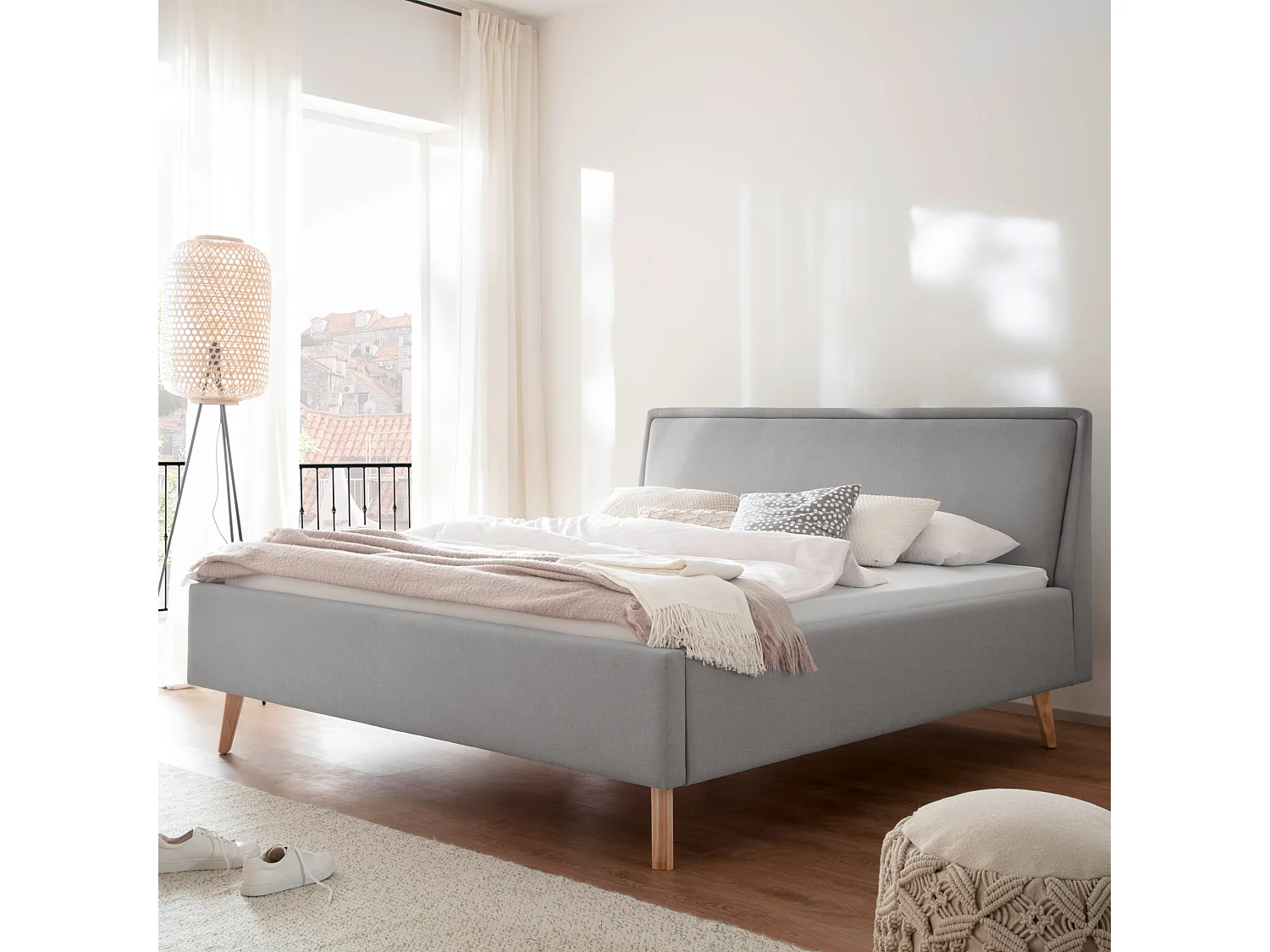 Lit rembourré en tissu gris clair avec tête de lit lisse 140x200 - LT8003