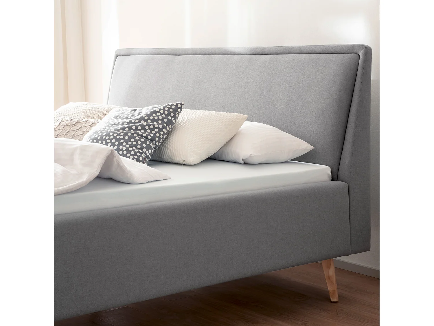 Lit rembourré en tissu gris clair avec tête de lit lisse 140x200 - LT8003