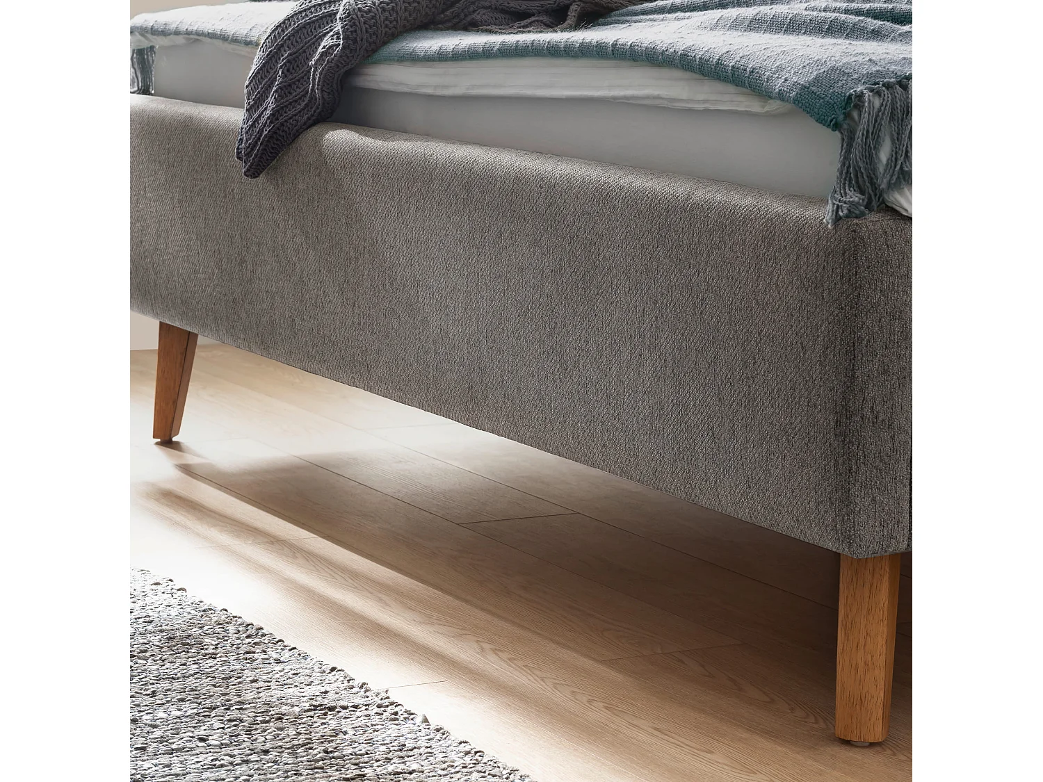 Lit rembourré en tissu gris avec tête de lit lisse 140x200 - LT8003