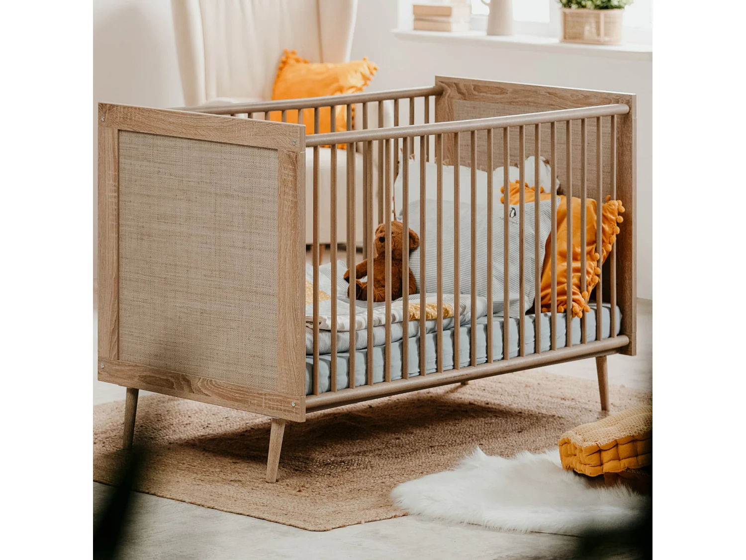 Lit bébé à barreaux en bois clair imprimé cannage 70x140 - LT7085