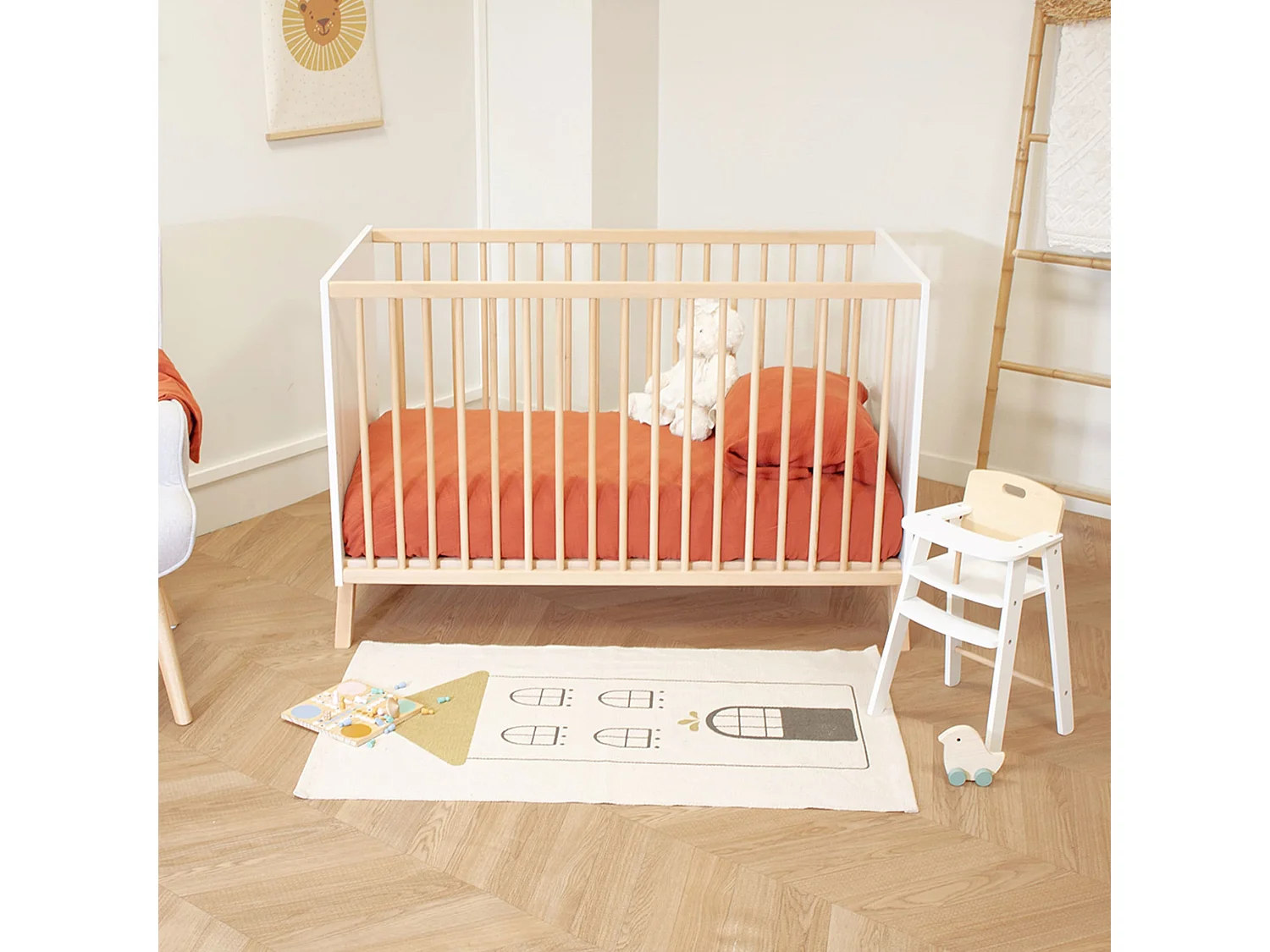 Lit bébé en bois massif blanc et naturel style scandinave 60x120