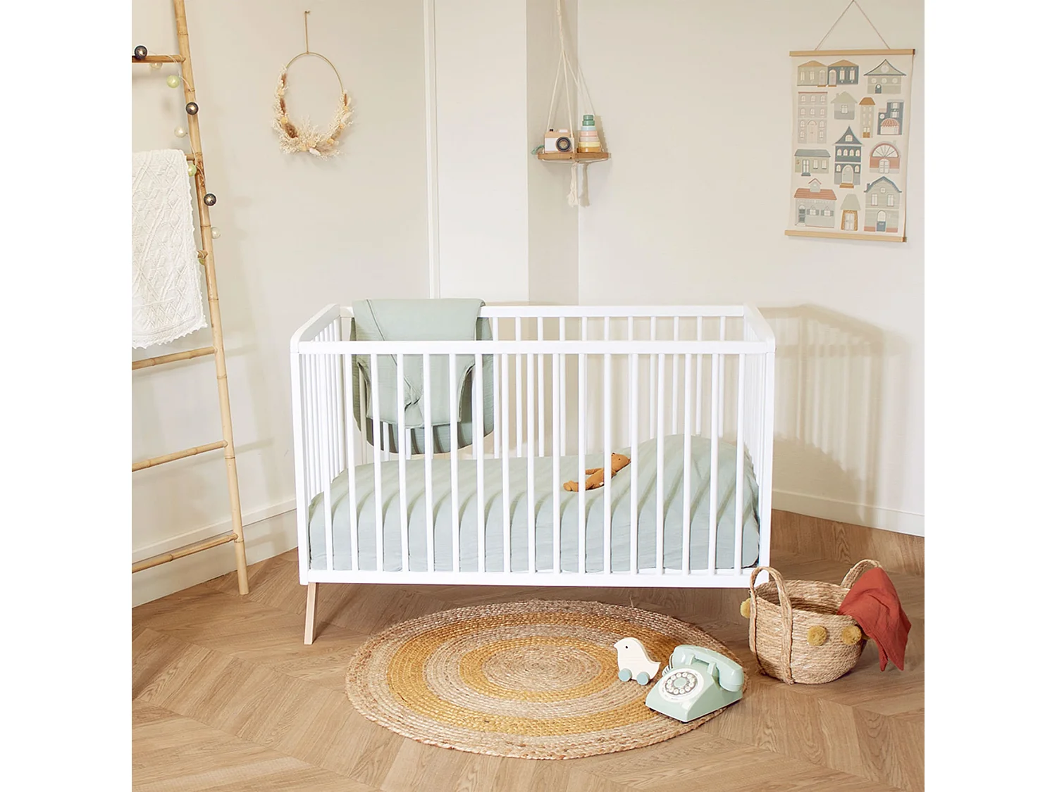 Lit bébé en bois massif blanc avec sommier réglable en hauteur 60x120