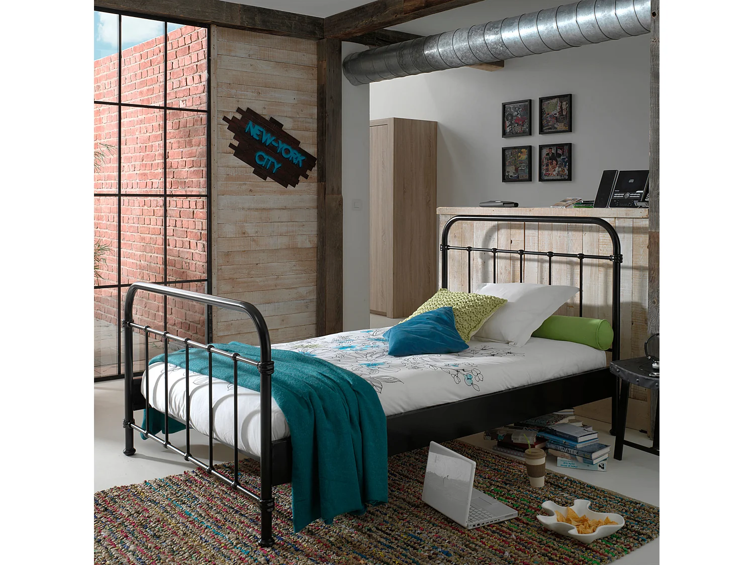 Lit enfant en métal noir avec sommier 120x200