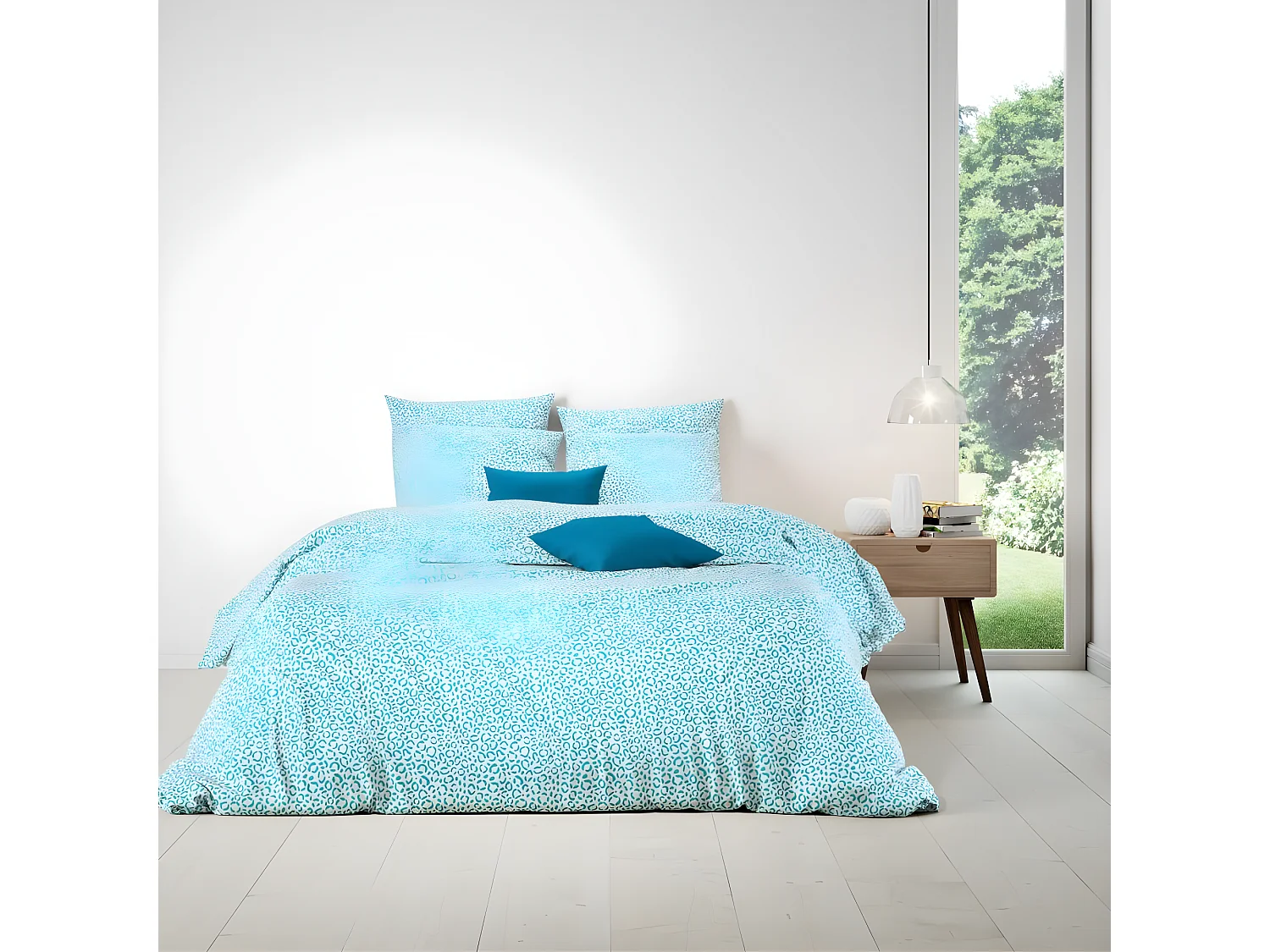 Housse de couette 220x240 cm + 2 taies d'oreiller 63x63 cm 100% Coton 57 fils Lheetah