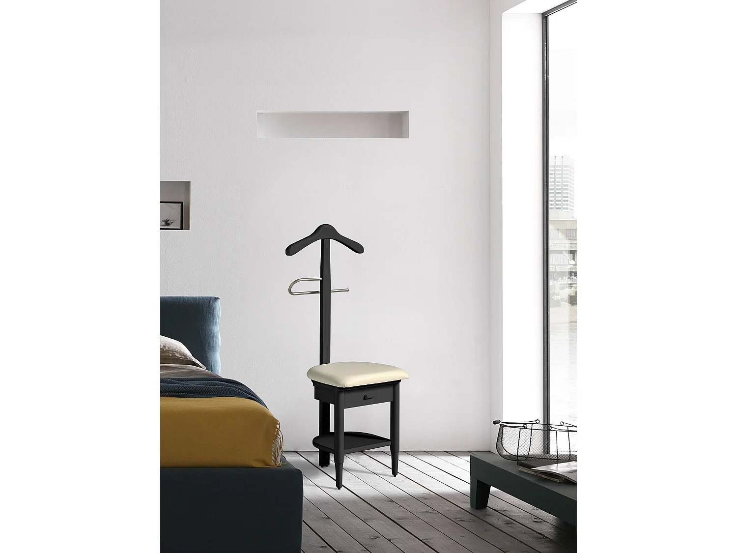 Valet de nuit - H115cm x L45cm x P41cm - hêtre massif noir - Stanza