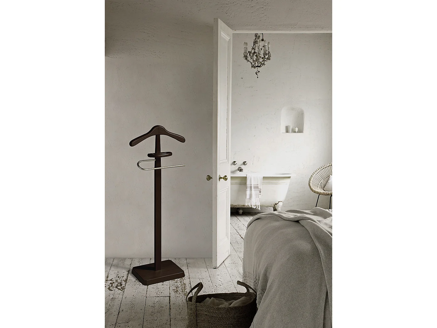 Galán de noche - A112cm x L46cm x F34cm - haya maciza wengue - Always