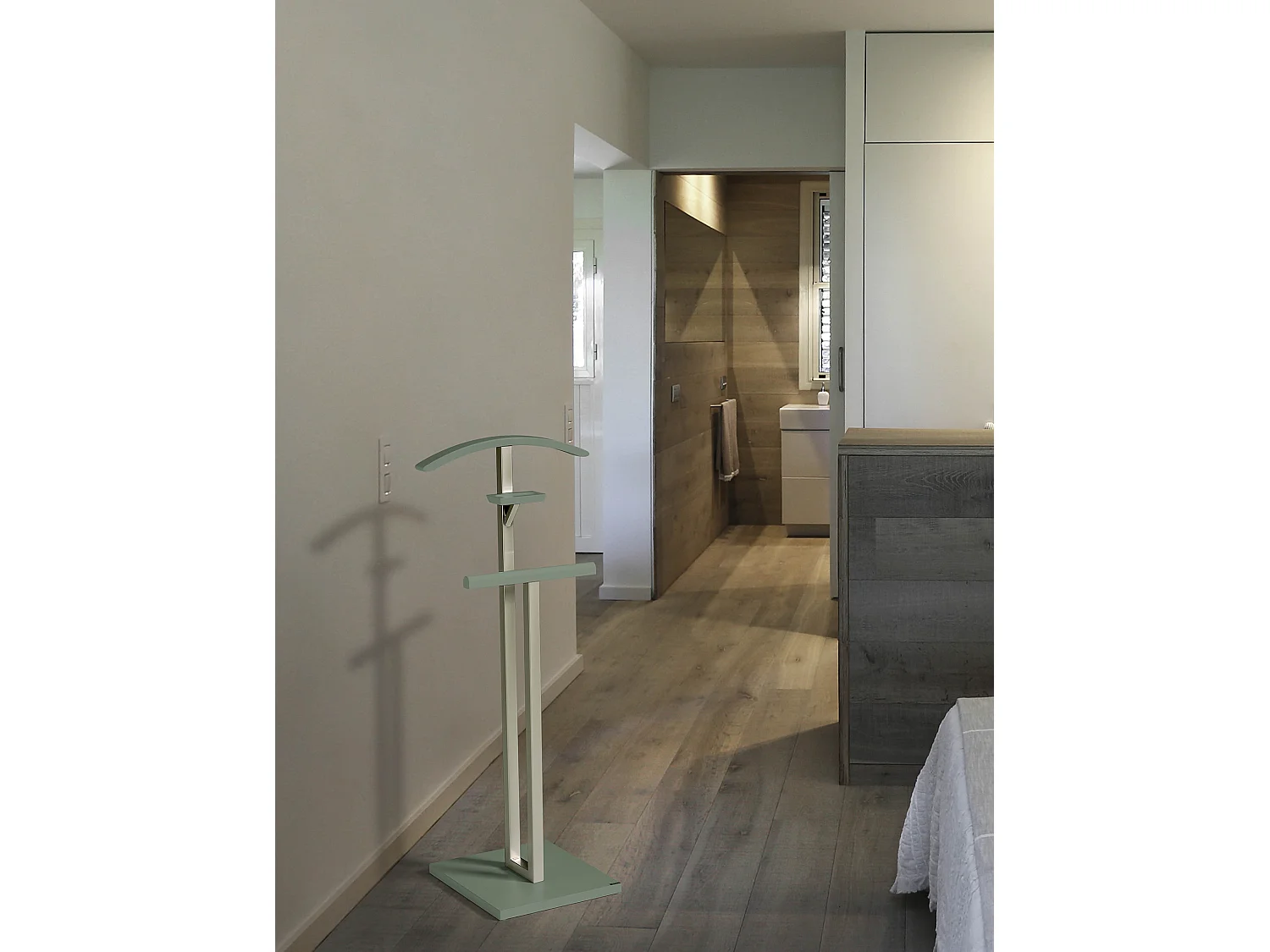 Valet de nuit - H116cm x L46cm x P34cm - hêtre massif vert - New York